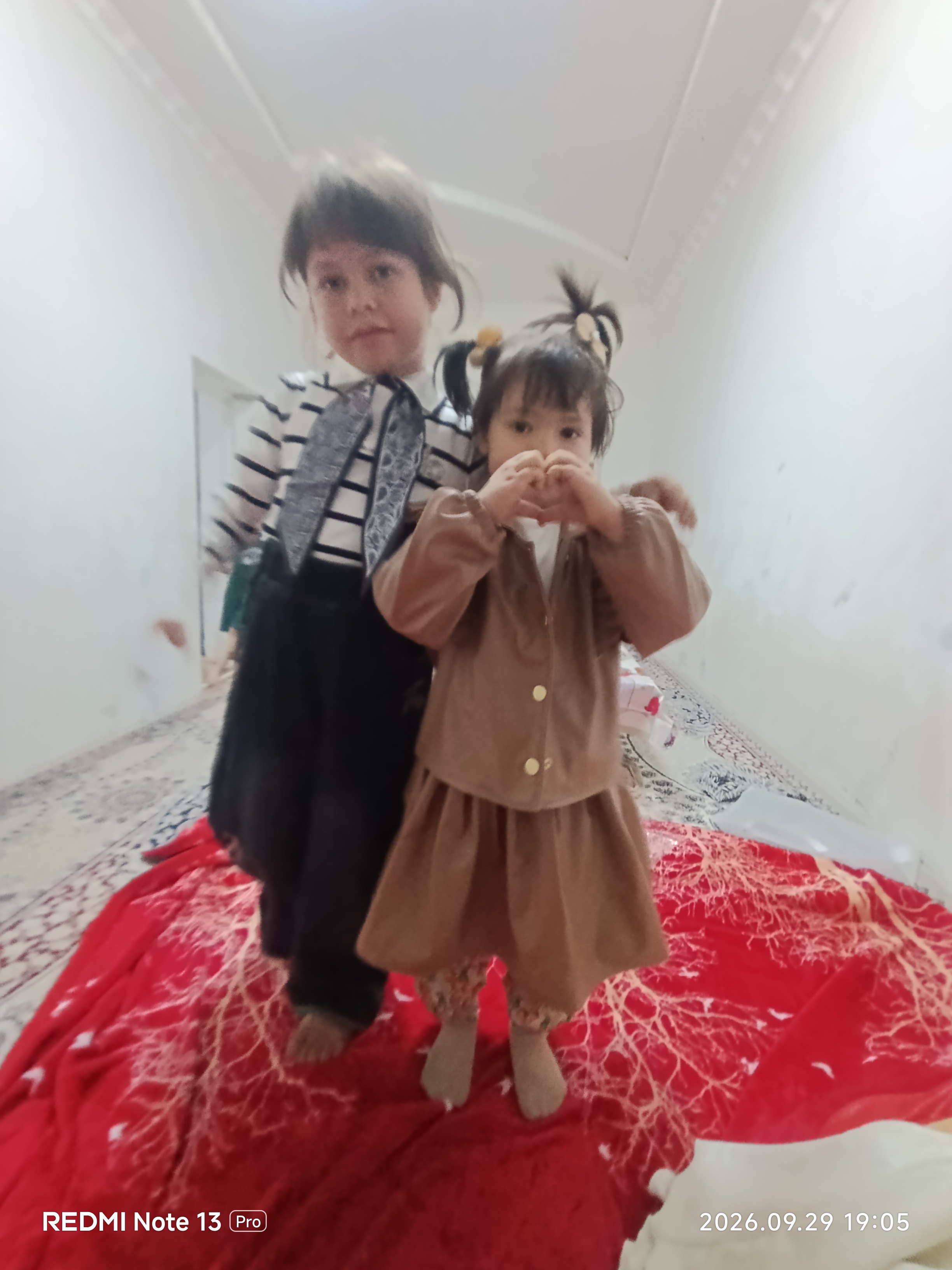 Кофта для девочки в полоску с воротником и декором, 7–11 лет