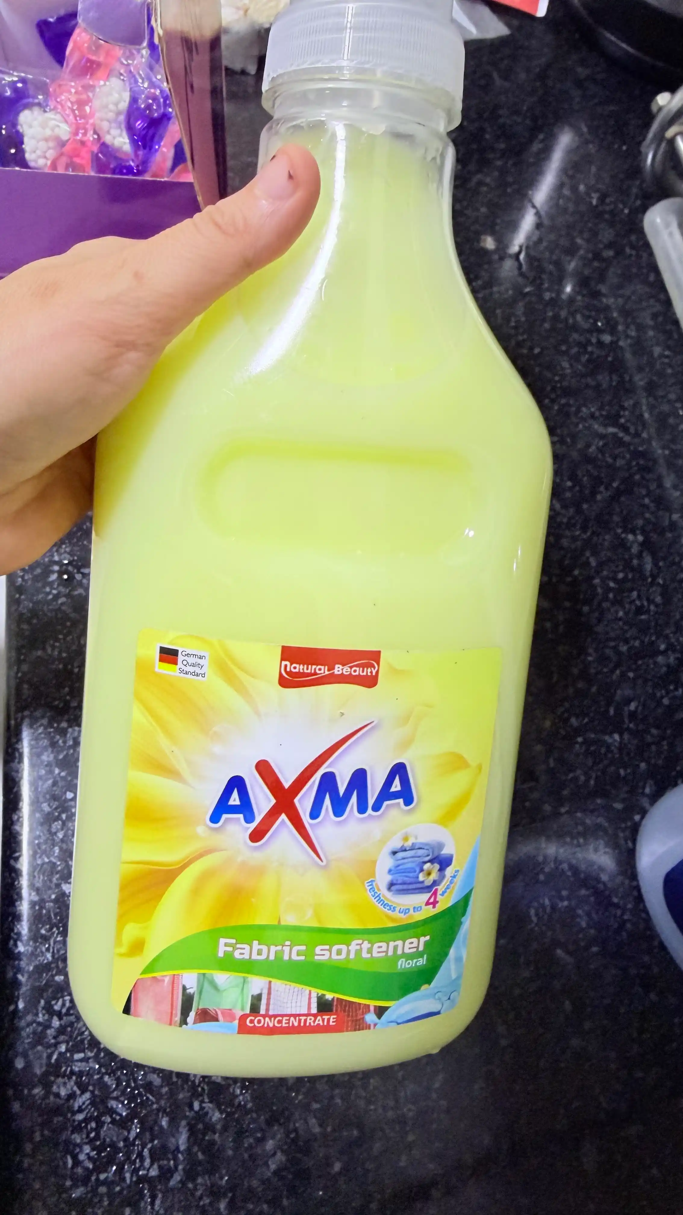 Ichki kiyimlar uchun AXMA Gul konditsioneri, 1,5 litr