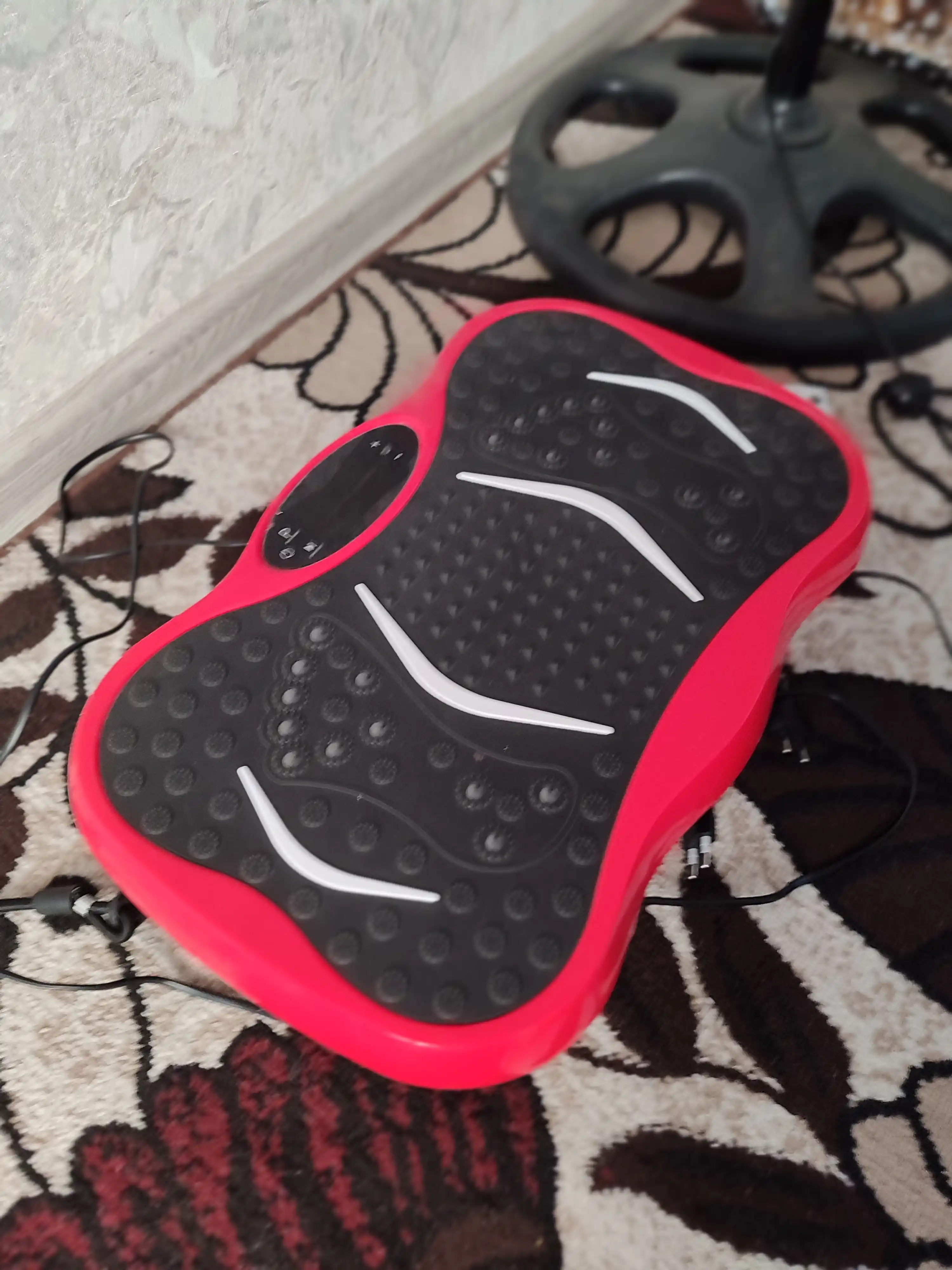Vibratsion fitnes platforma — massaj funksiyasi, pult KECHITE+ Bluetooth