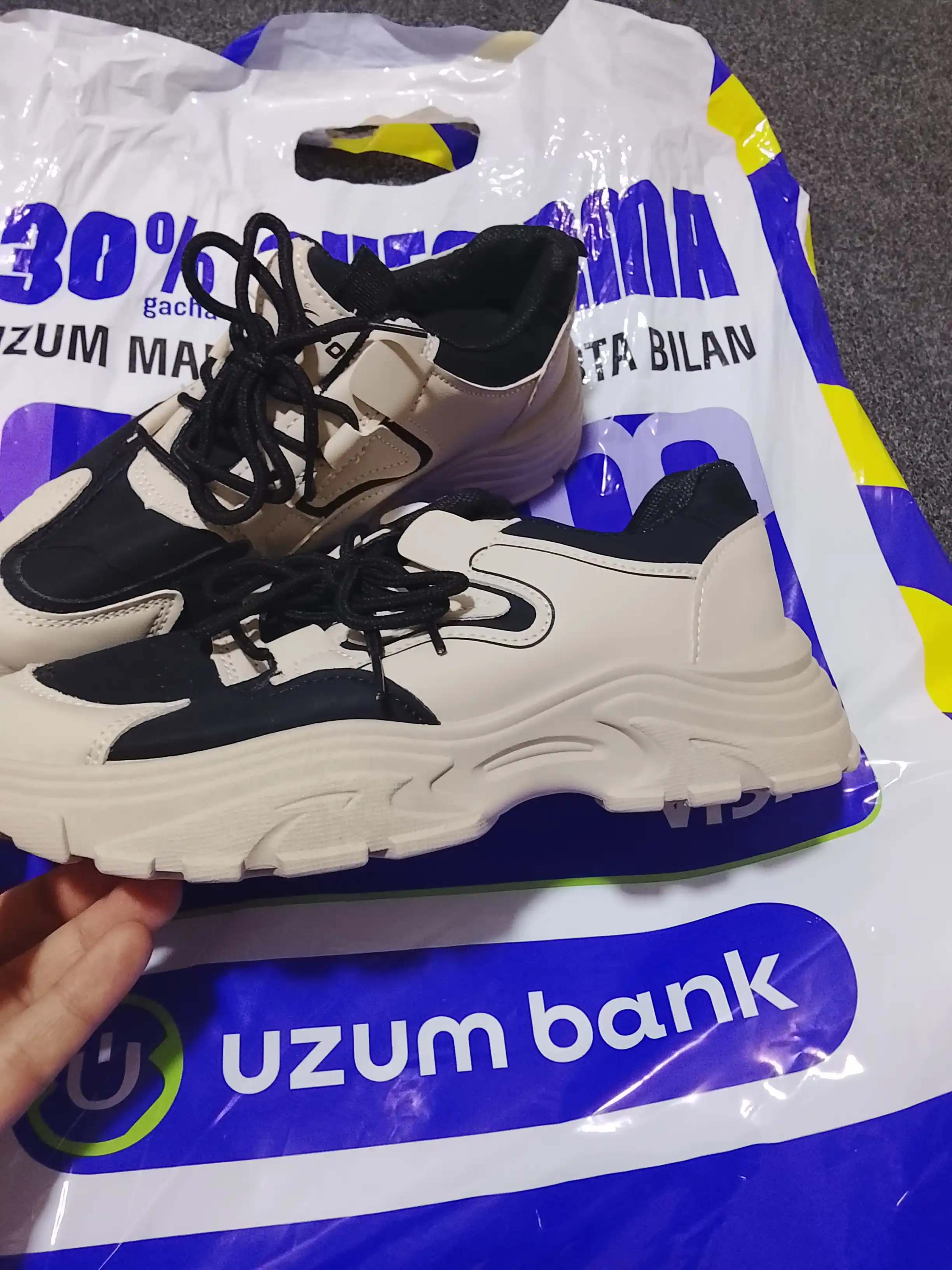 Ayollar uchun krossovkalar, bahor, yoz, kuz, 36-40 o'lcham, bir o'lchamga kichik