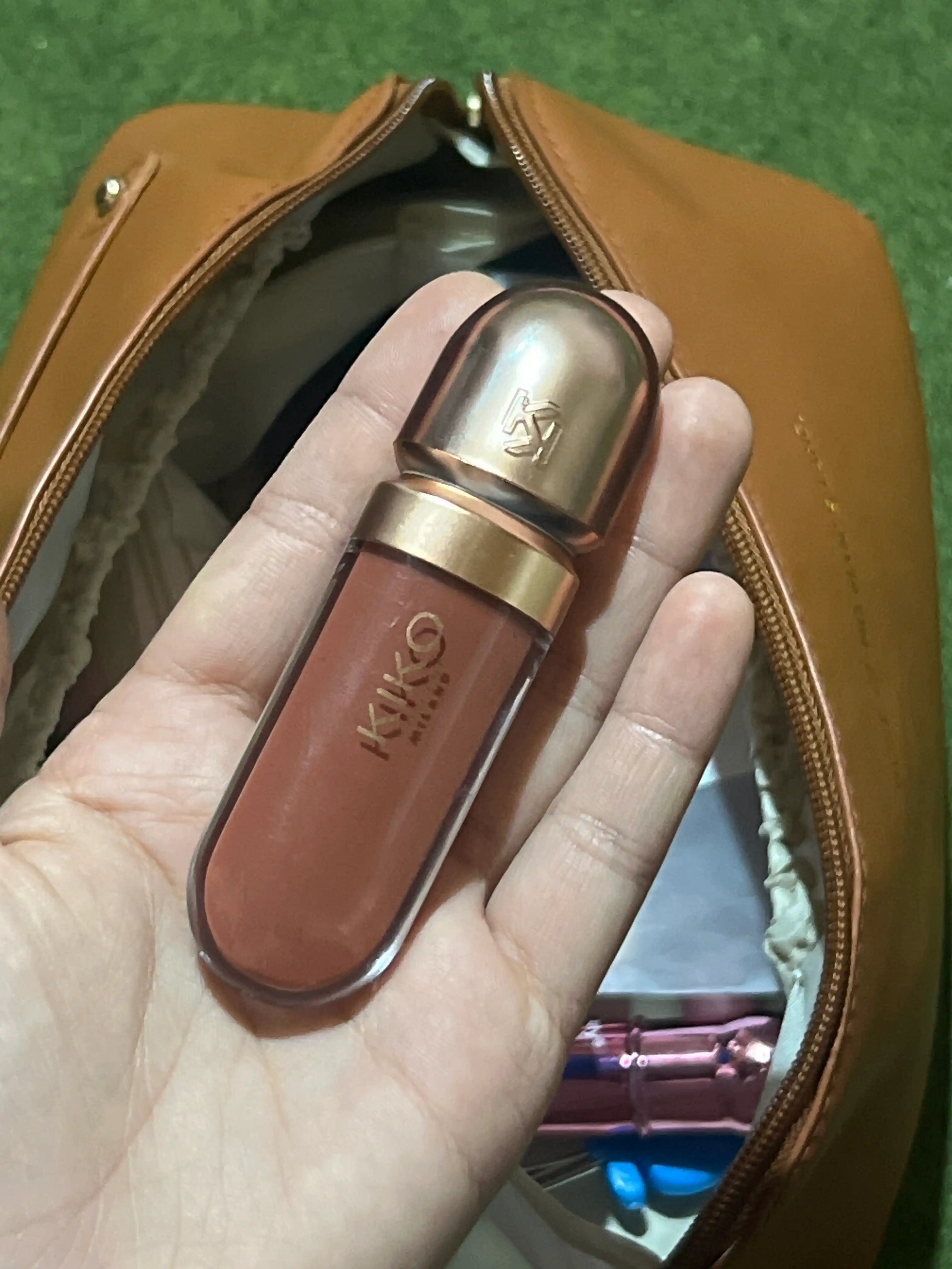 Kiki Milano lab bo‘yog‘i yaltirog‘i, 6.5 ml, 3D effektli