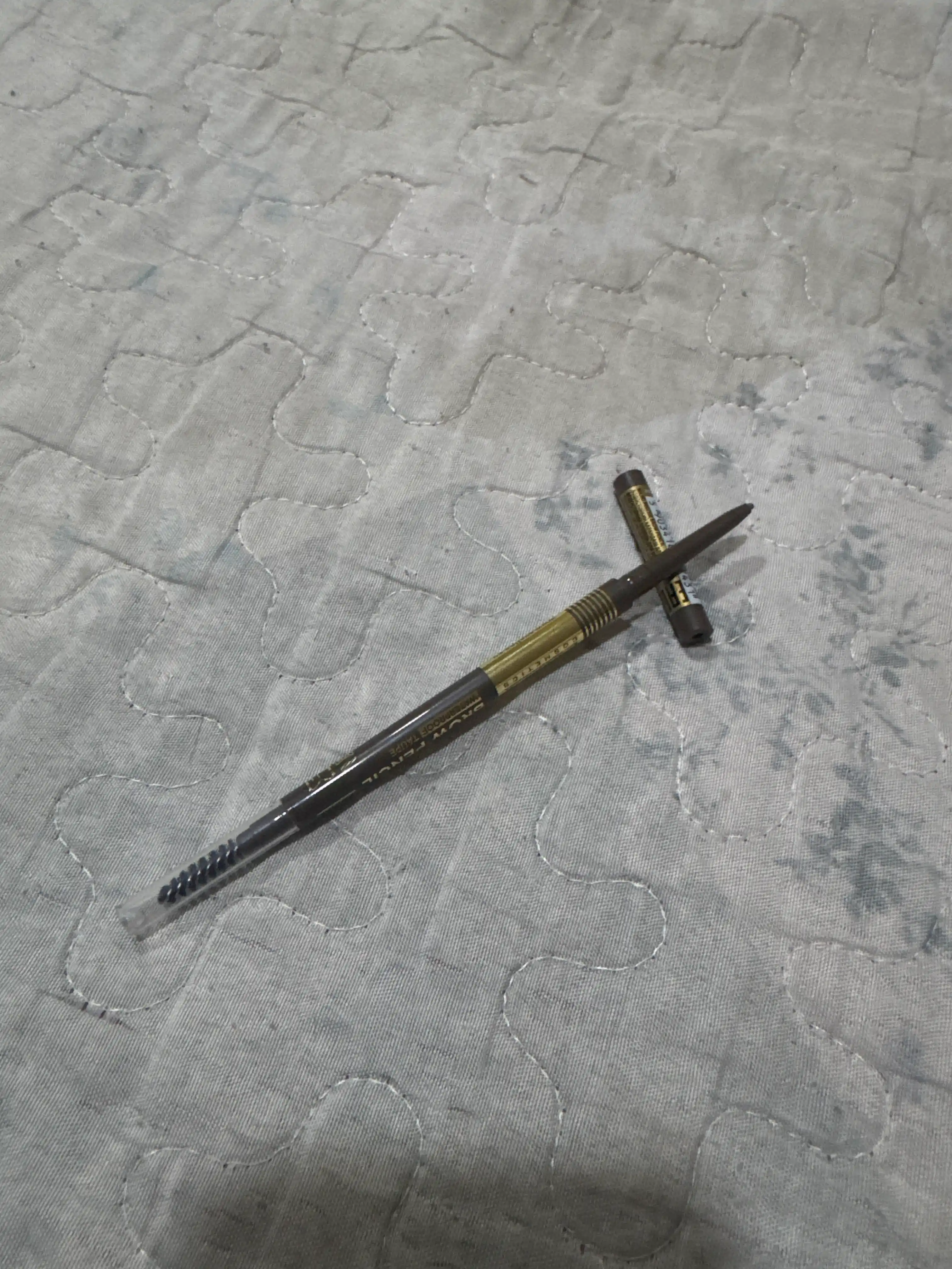 Карандаш для бровей Eveline Micro Precise Brow Pencil, серо-коричневый