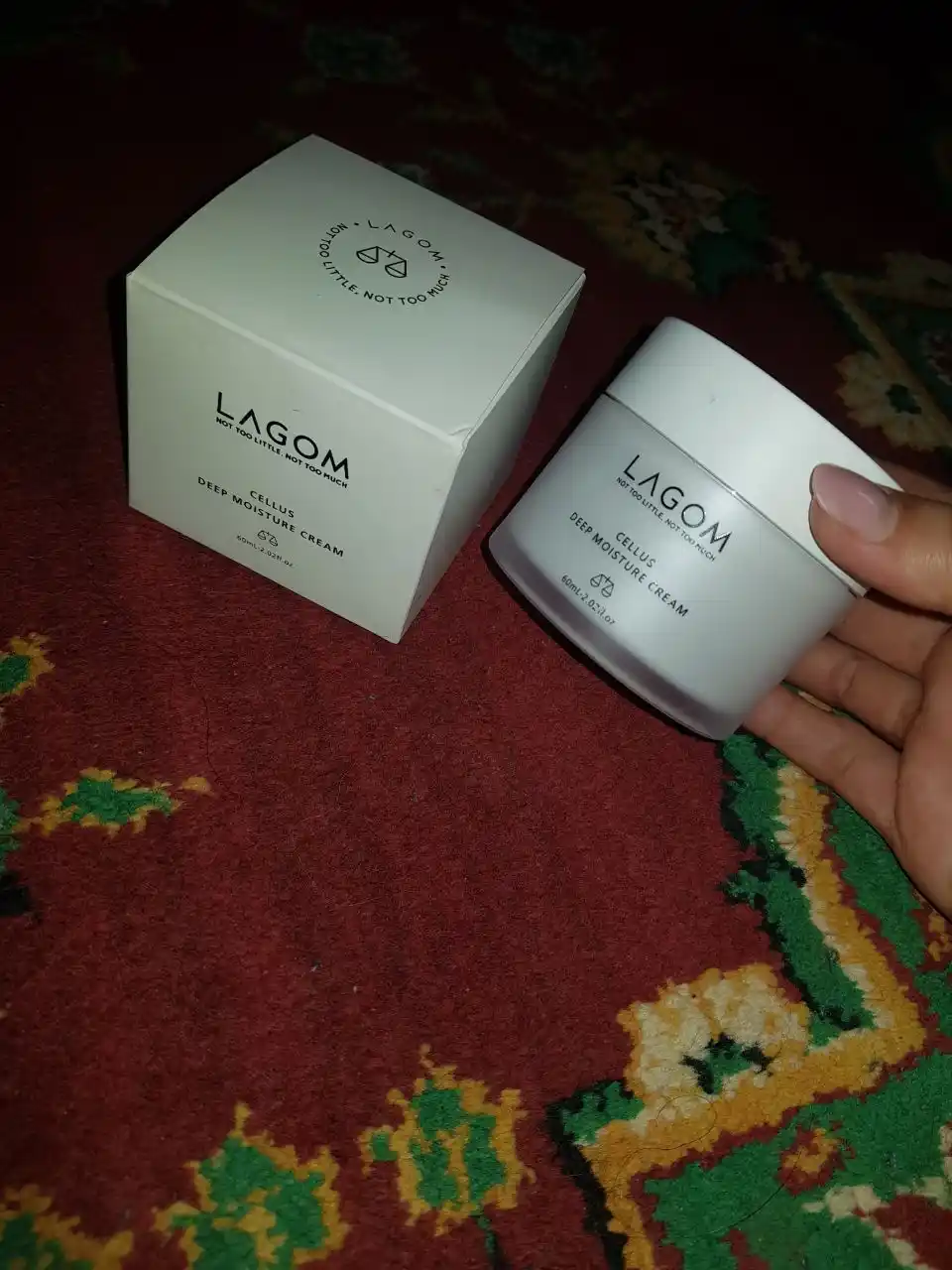 Ayollar va qizlar uchun yuz uchun namlantiruvchi krem, 60 ml