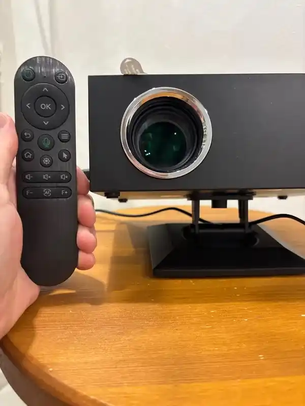 Домашний проектор со Smart TV и Wi-Fi, мини кинотеатр 4K Android, Xnano X6
