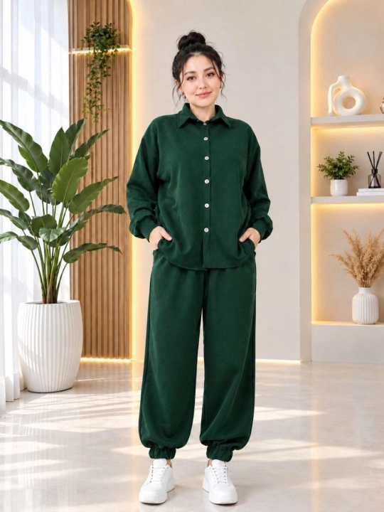 Ayollar va qizlar uchun zamonaviy ikki qismli kostyum - ko‘ylak va shim, material: Oisha