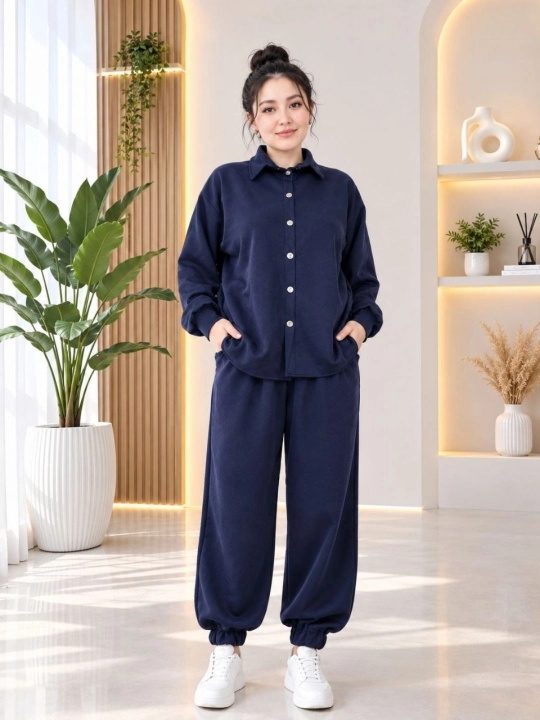 Ayollar va qizlar uchun zamonaviy ikki qismli kostyum - ko‘ylak va shim, material: Oisha