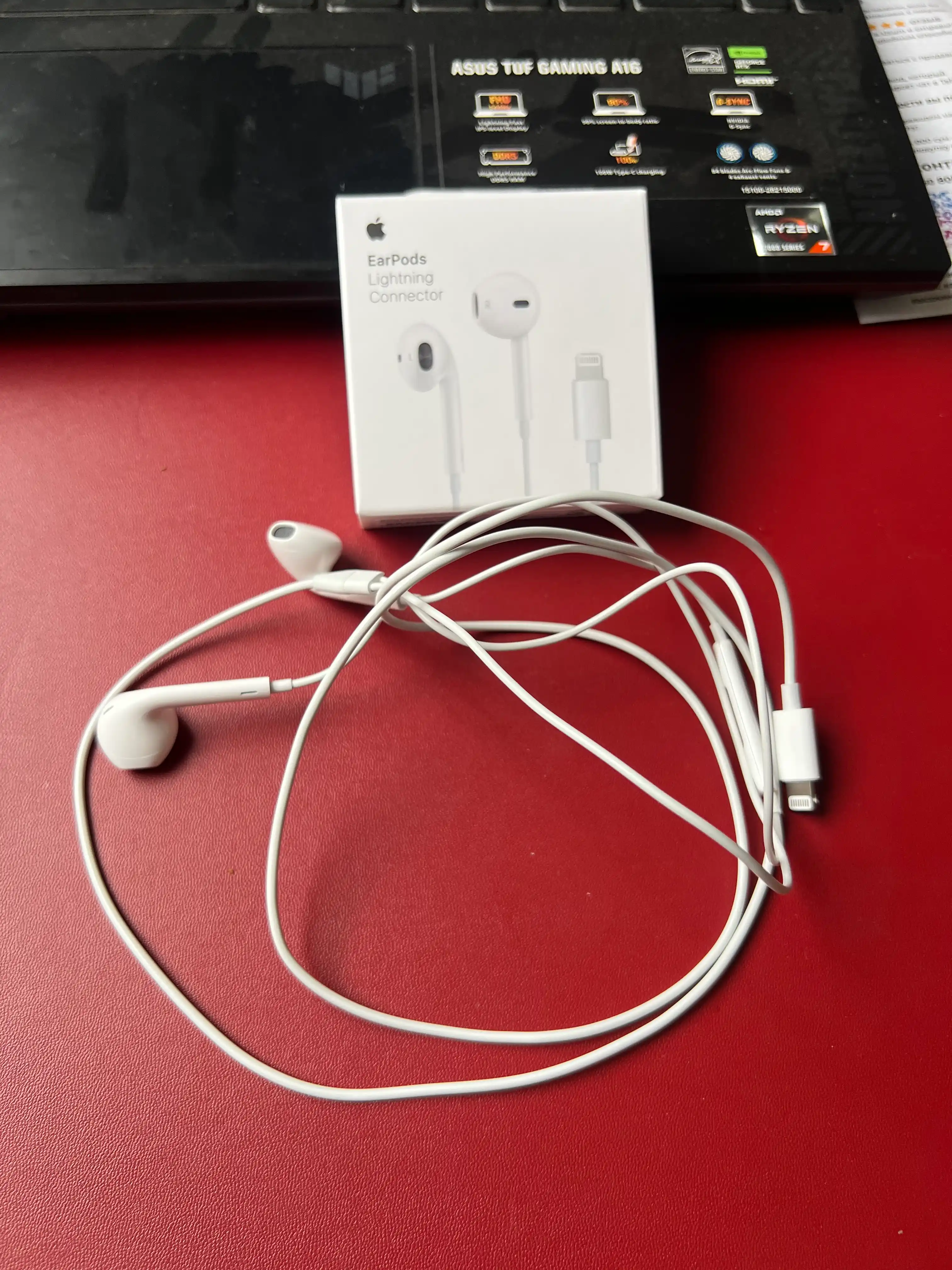 Apple EarPods ORG Lightning / USB-C — проводные наушники с микрофоном и пультом управления