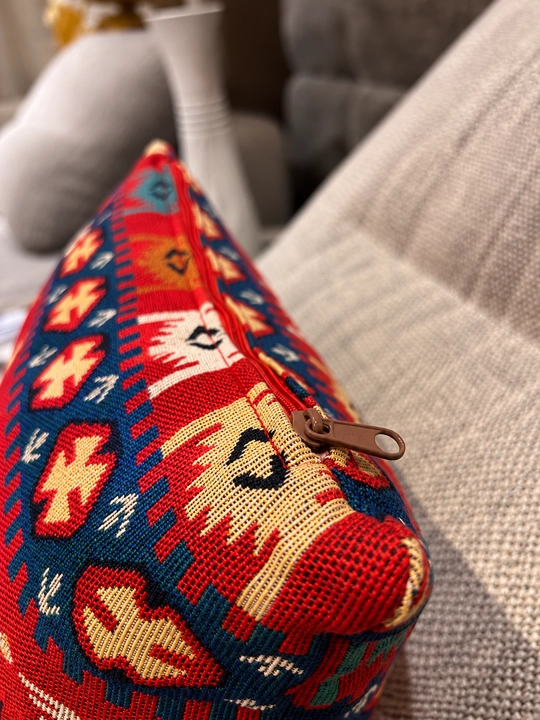 My Sofa’ning dekorativ yostiqlari — interyerni o‘zgartiradigan zamonaviy sovg‘a