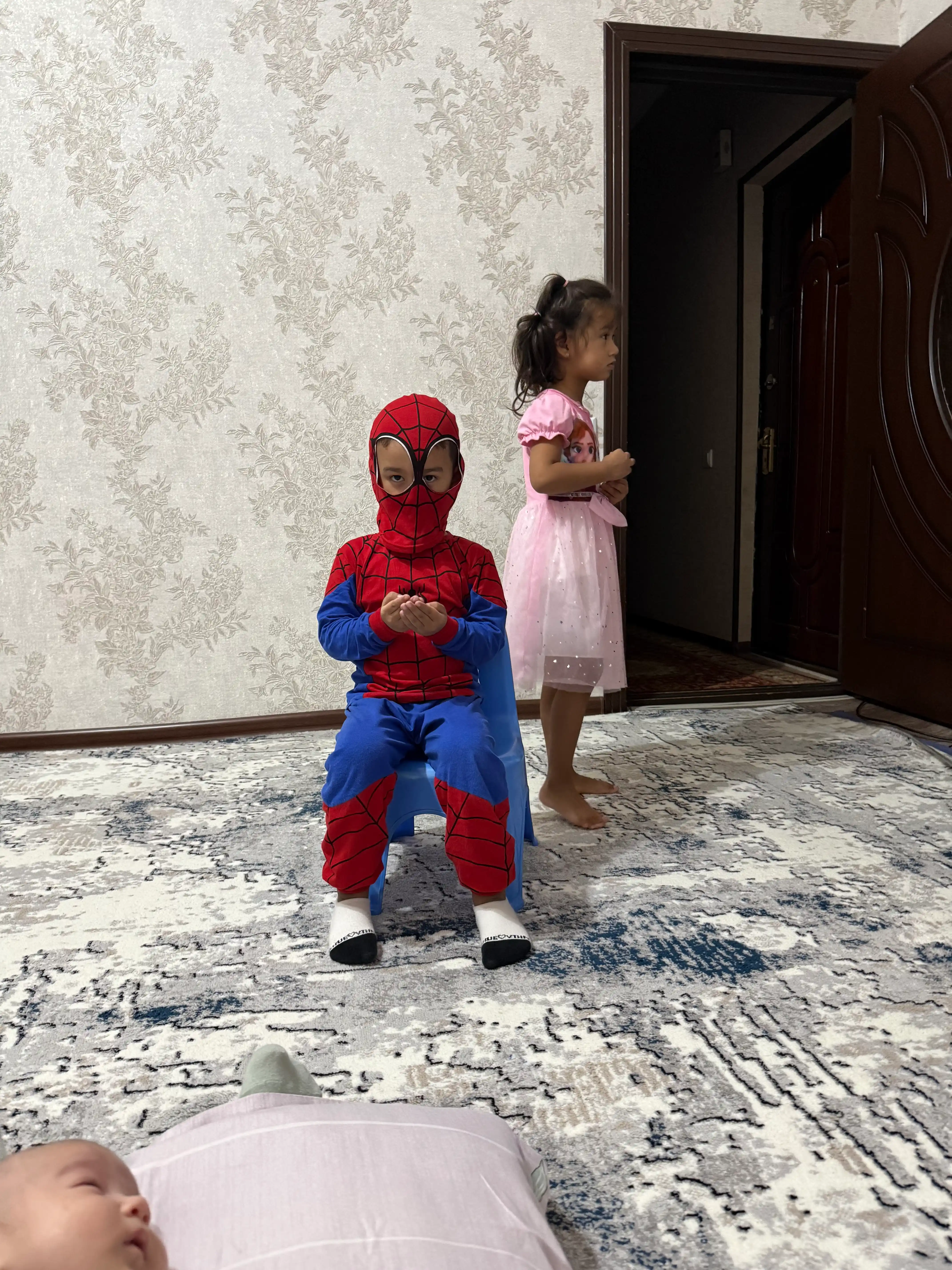 O'rgimchak odam (SPIDERMAN) 98% paxtadan kiyimi, superqahramonlar