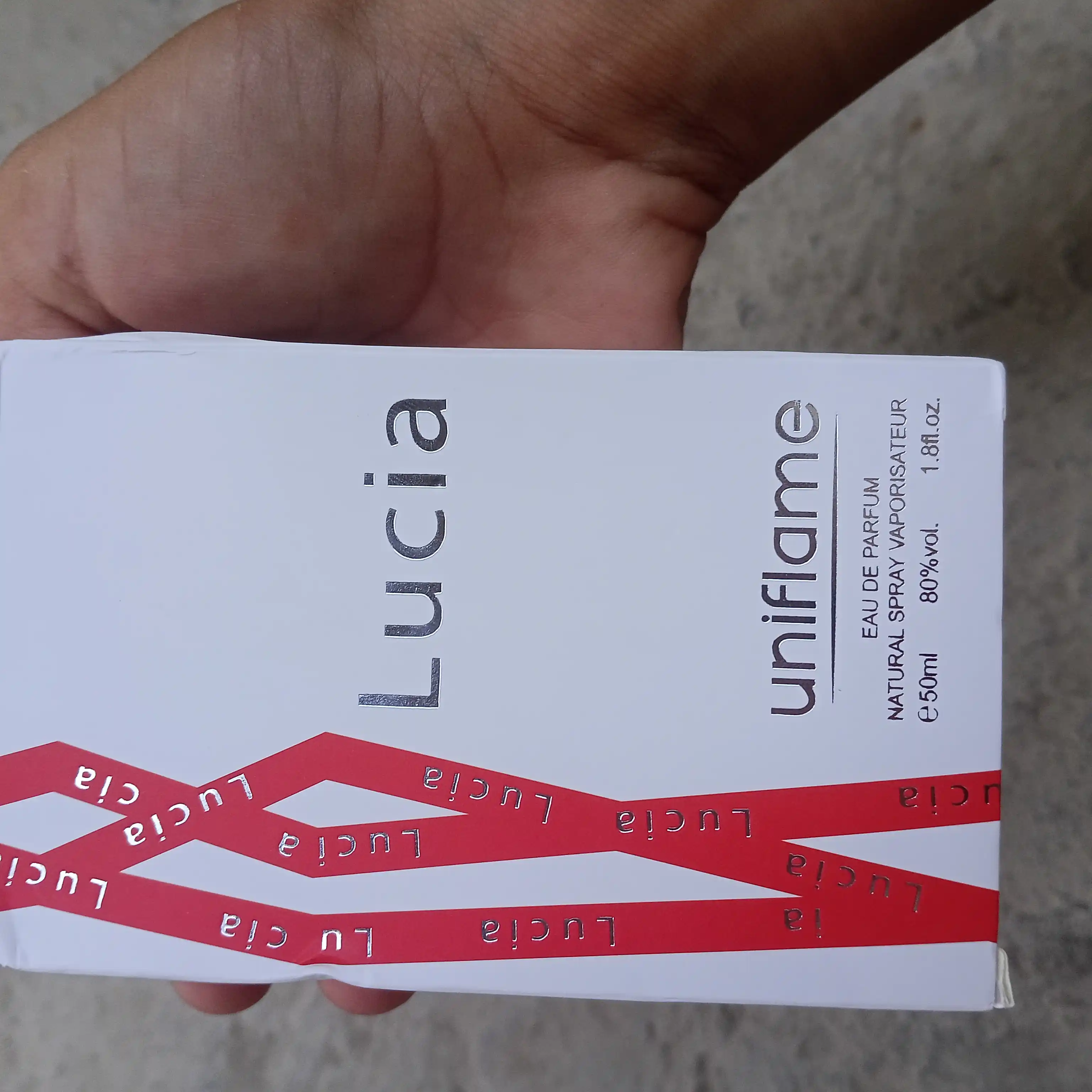 Ayollar uchun parfyumlangan suvi Lucia, 50 ml