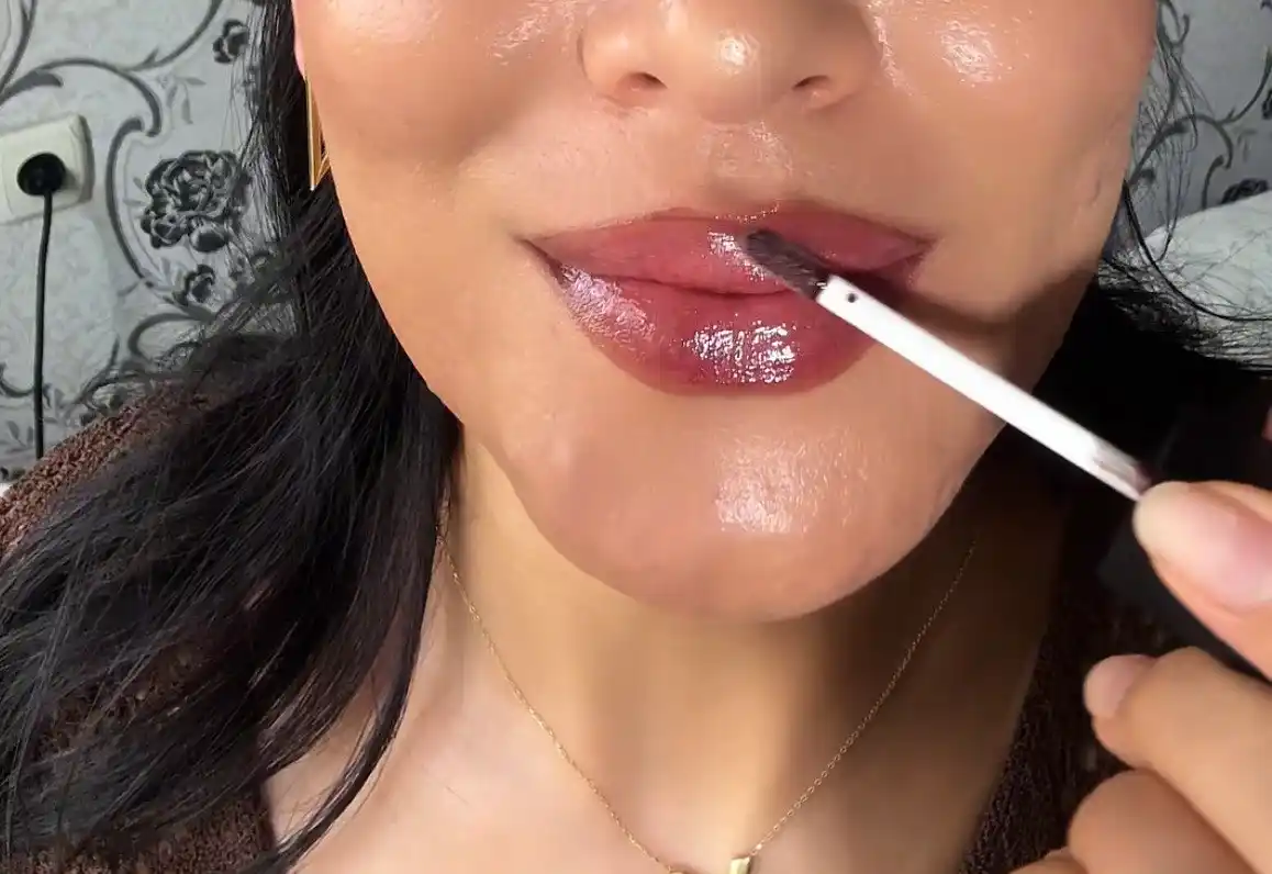 Climtcosmetics namlantiruvchi lab yaltirog‘i