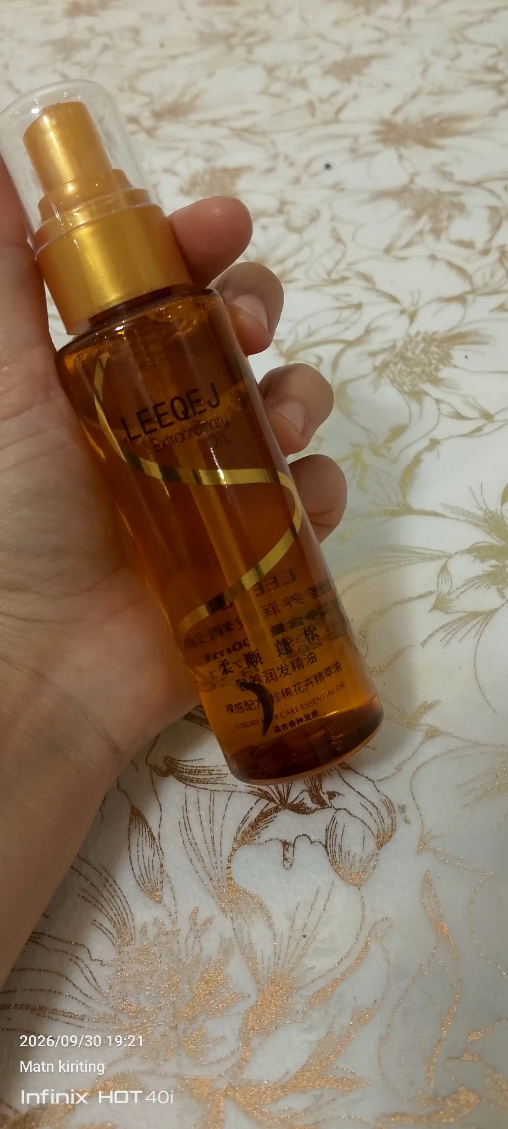 LEEQEJ Extraordinary Oil sochlar uchun sprey, 100 ml