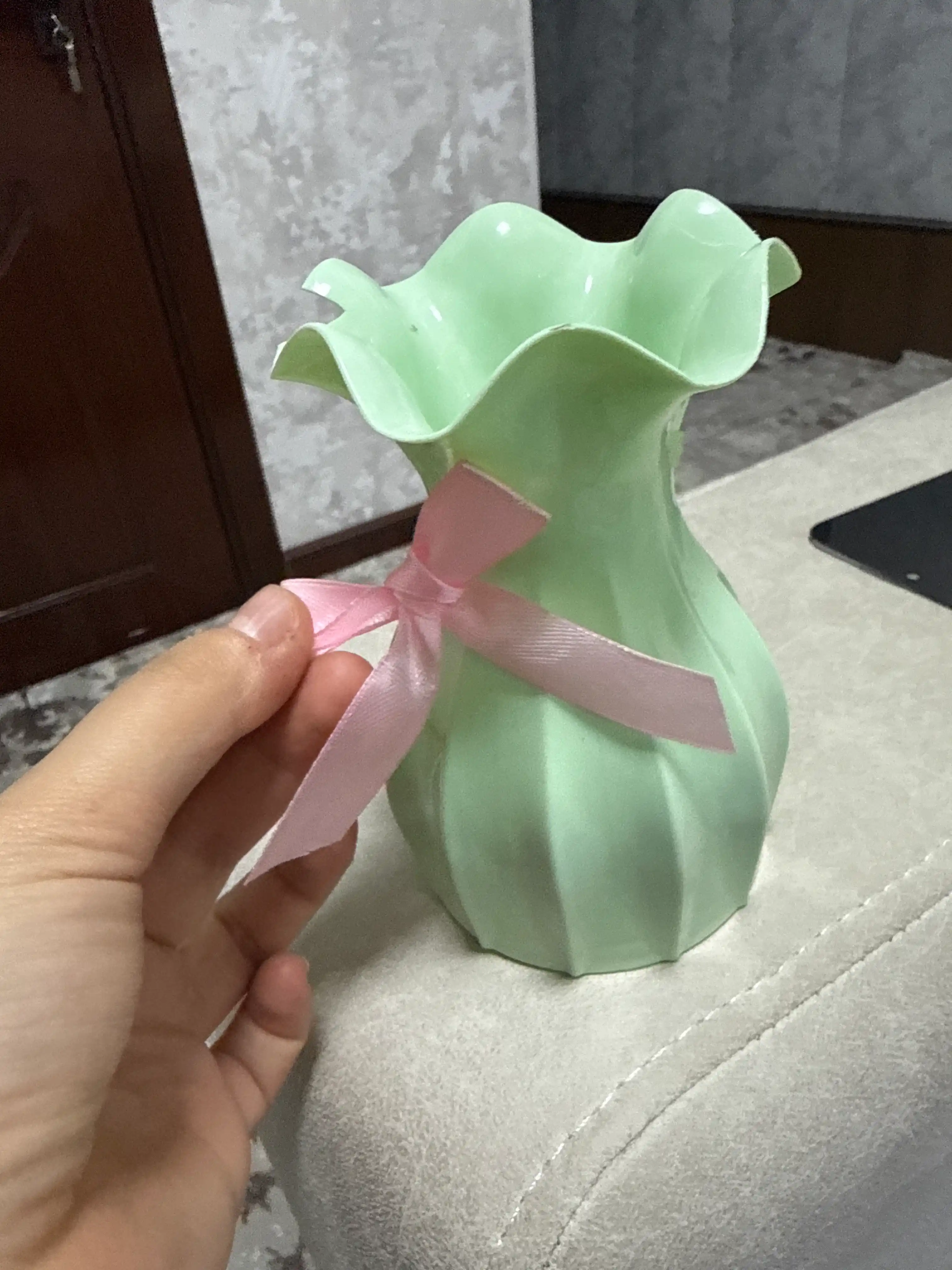 Tabiiy va sun’iy gullar uchun plastik vaza, Gifthome