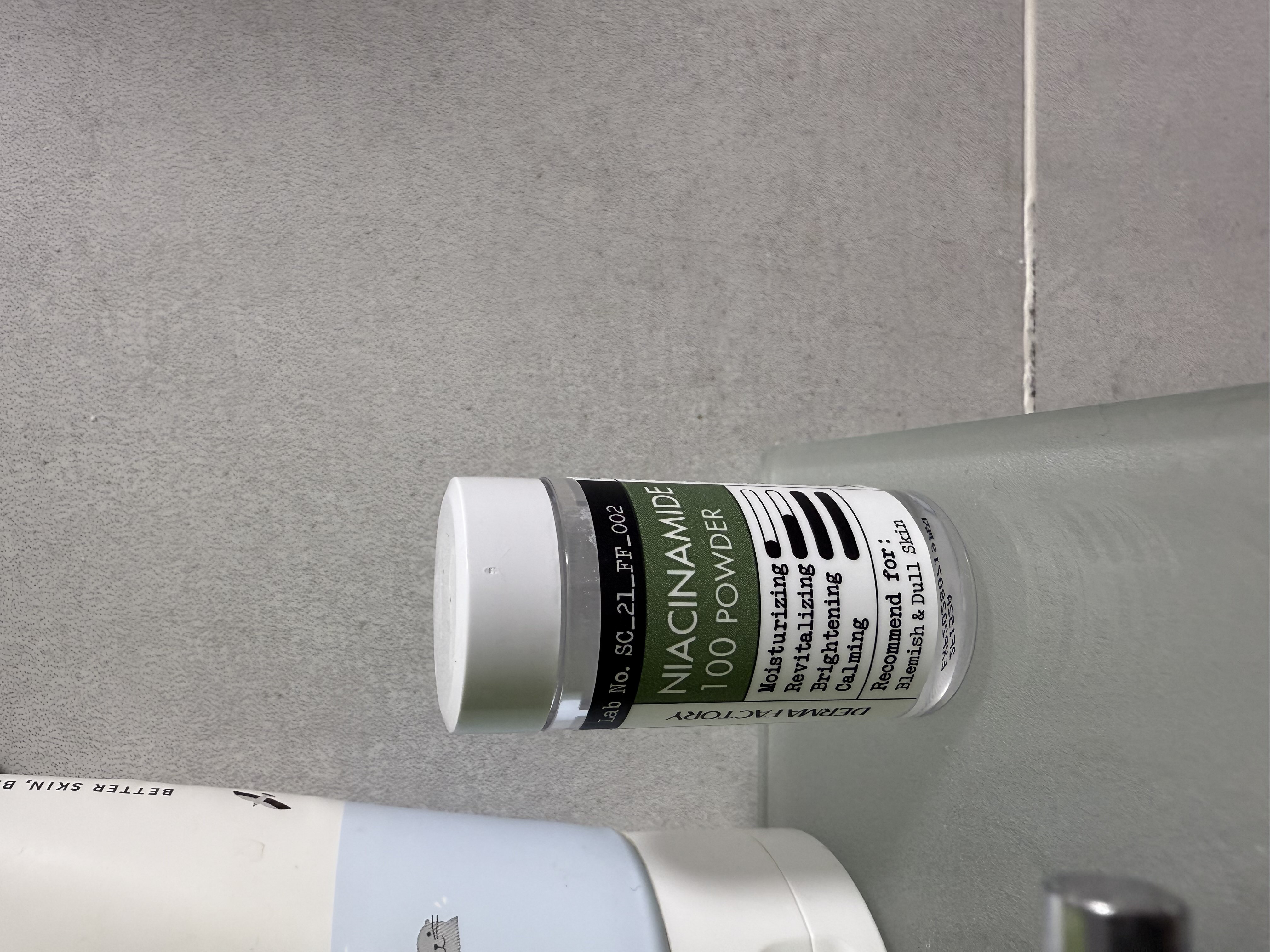 100% niatsinamidli yengillashtiruvchi qoshimcha-upa DERMA FACTORY Niacinamide 100 Powder, 9 g
