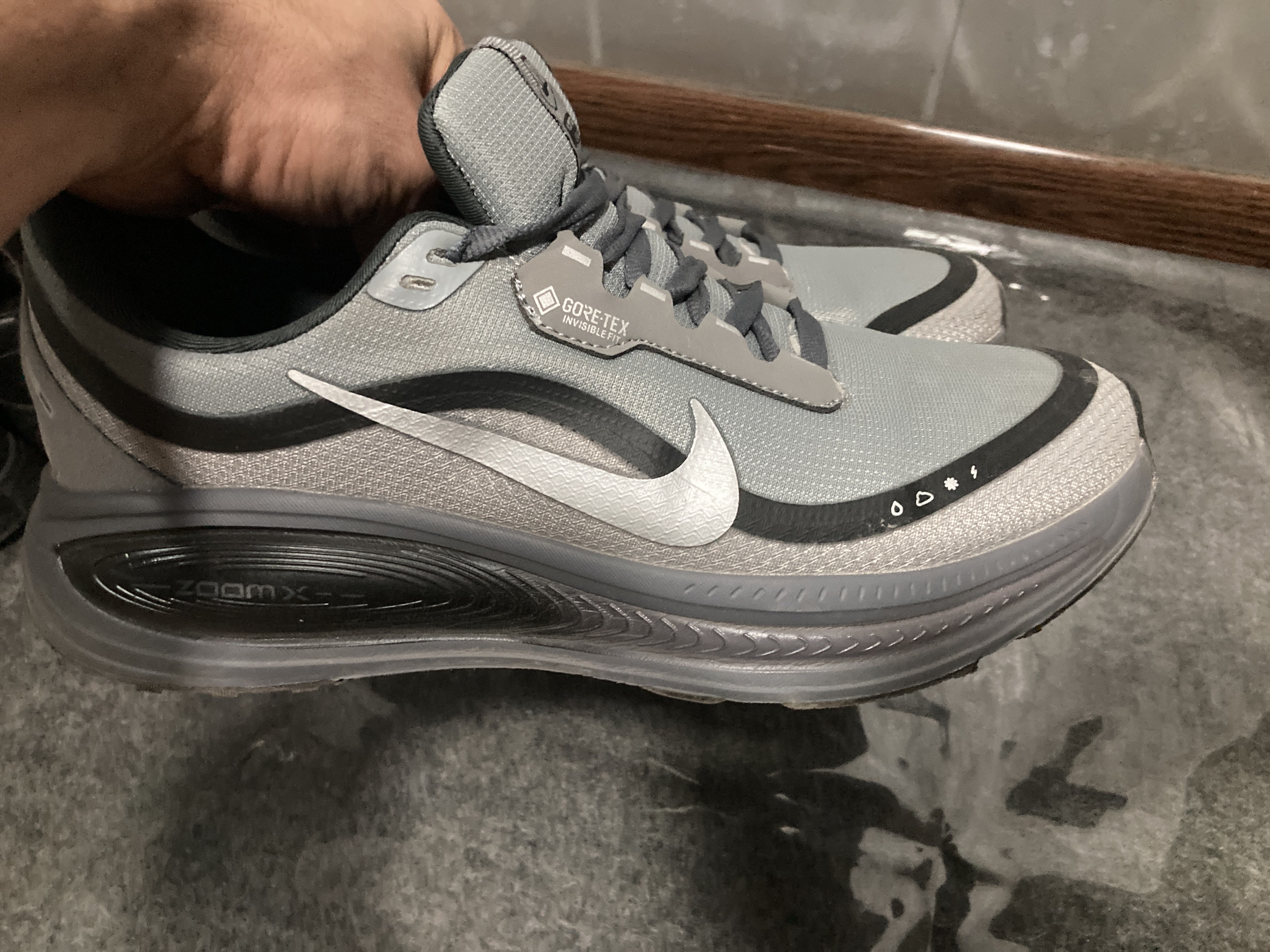 Nike ZoomX Run -Gore-Tex Edition o‘lchamlar: 40-45, 1 o'lcham katta olish tavsiya etiladi
