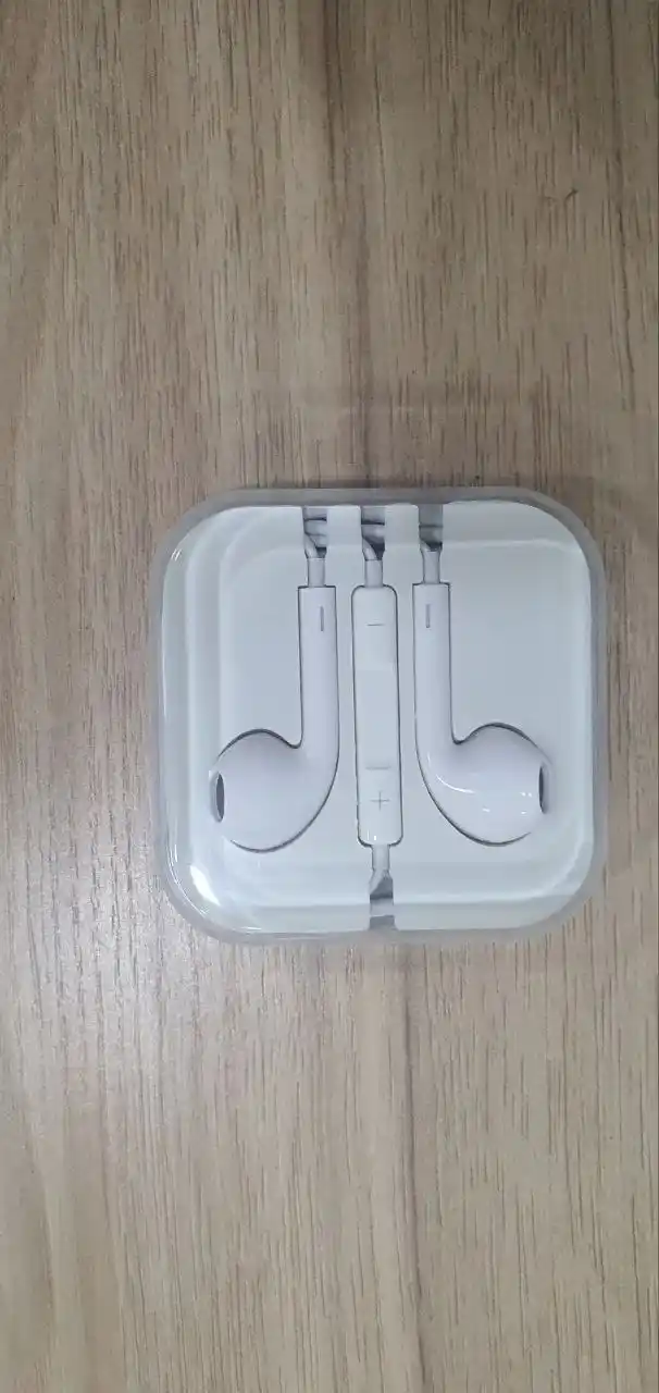 Simli naushnik Type-C / 3.5 mm Jack / Lightning, mikrofon va ovoz boshqaruvi bilan