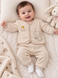 Желтый