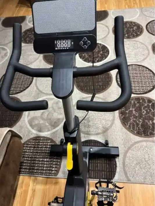 Vertikal velotrenajyor UNIQKID BEE 2, spin-bayk, 160 kg gacha