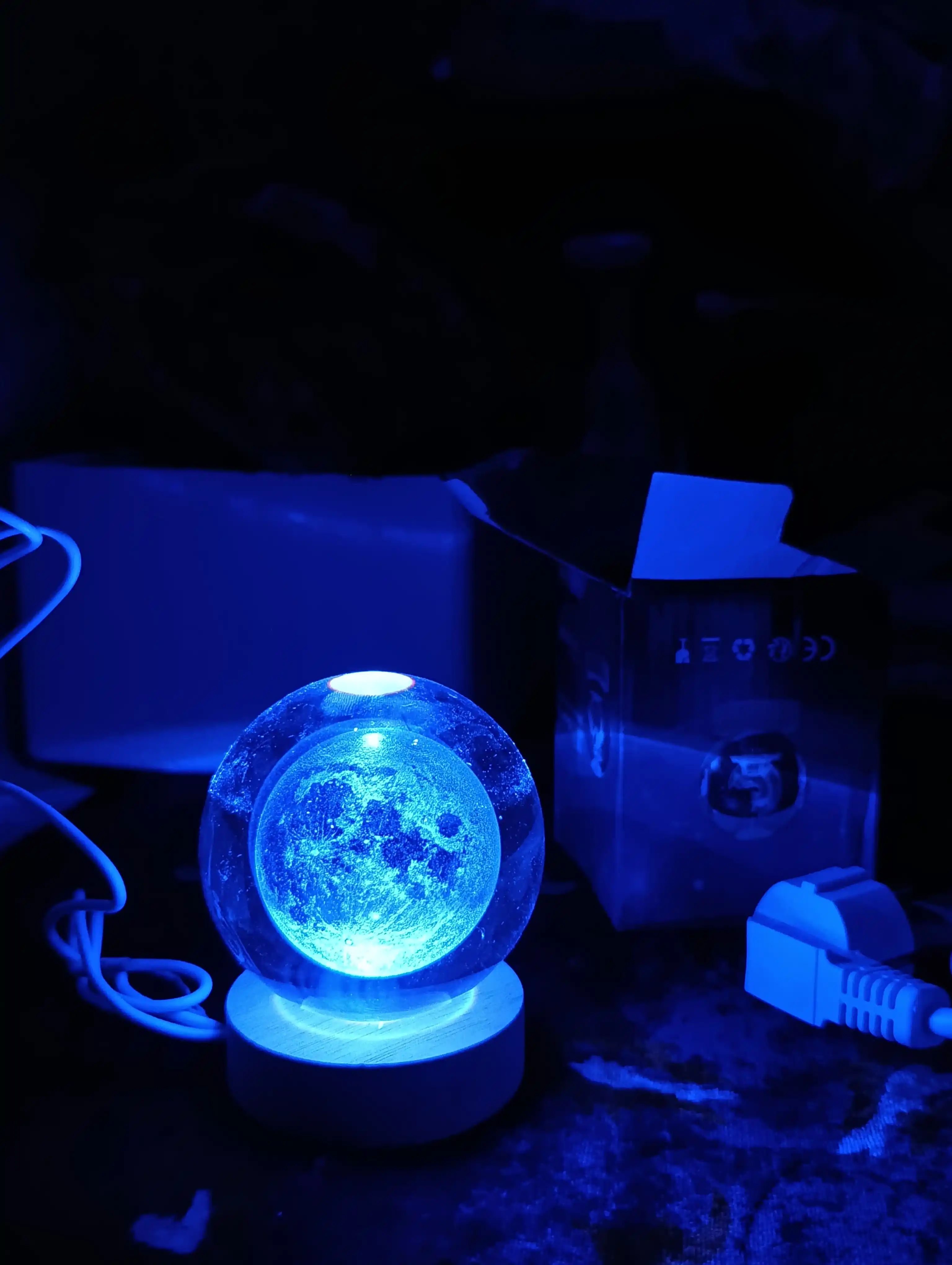 3D kristall tungi chiroq, ranglari almashib turadigan, RGB li, sovg‘a uchun ideal, 6 sm