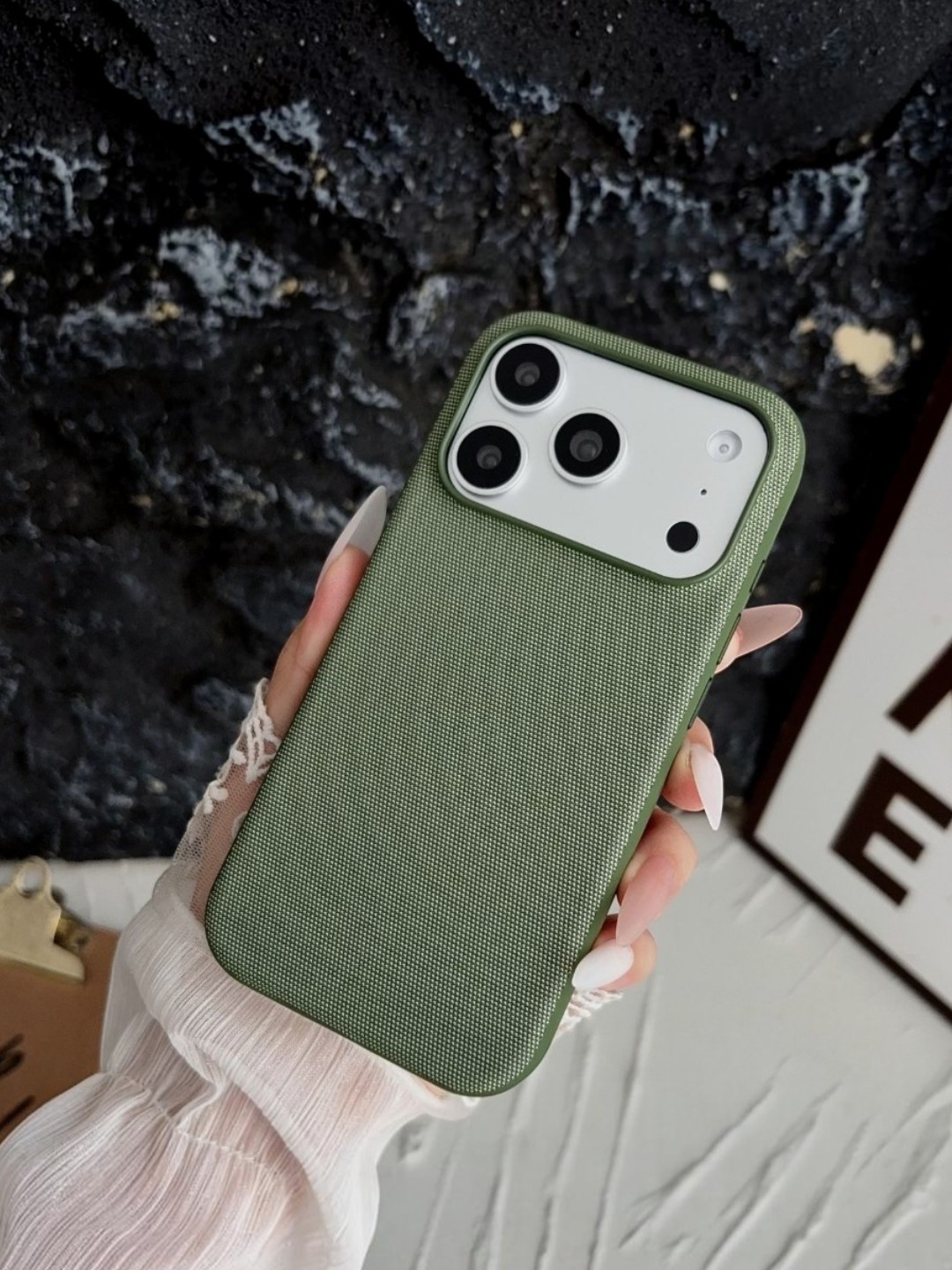 Чехол для iPhone 17 pro и 17 pro max стильный защитный - 