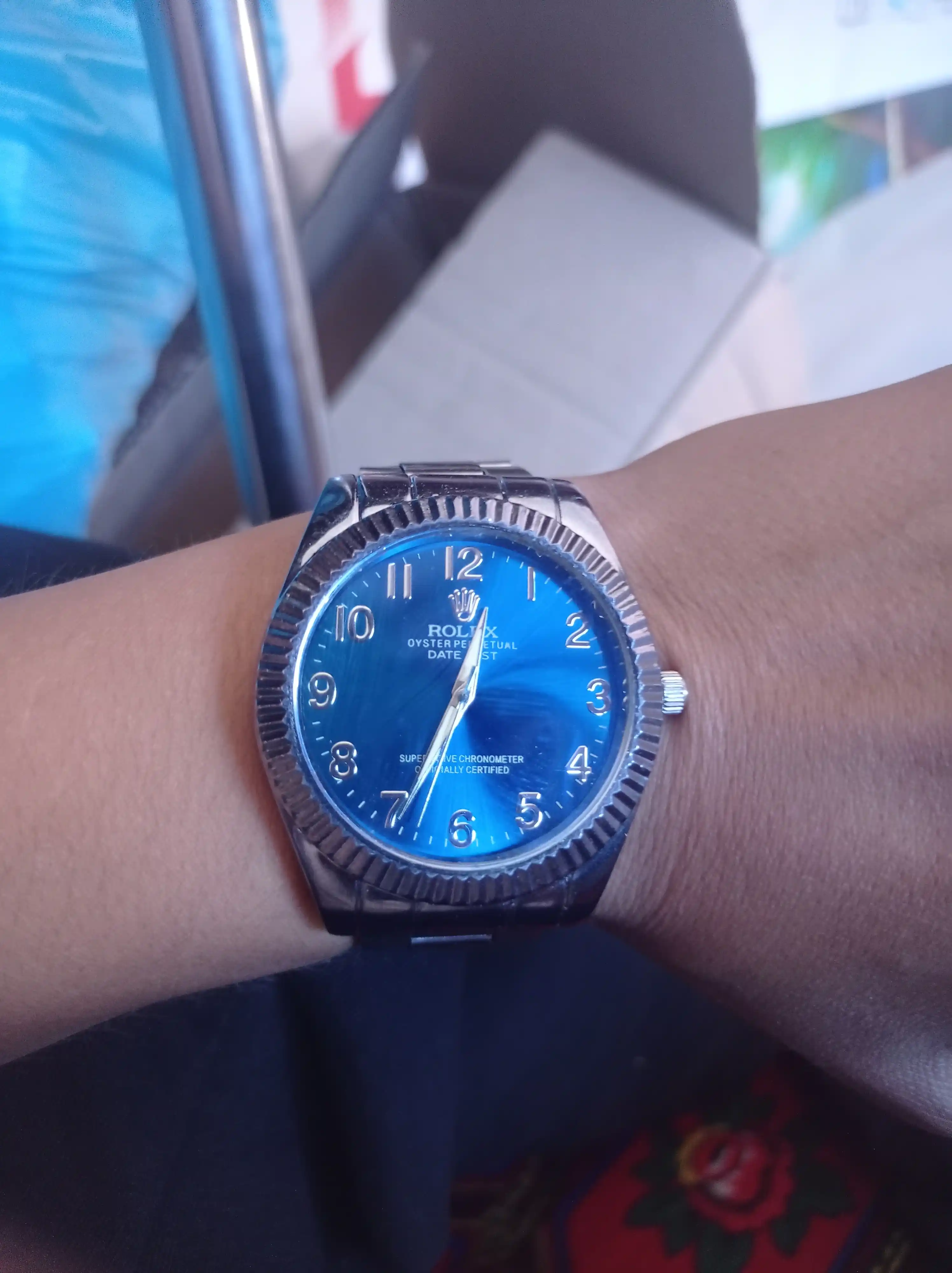 Erkaklar uchun Rolex metall bilaguzukli qo‘l soati, klassik dizayn