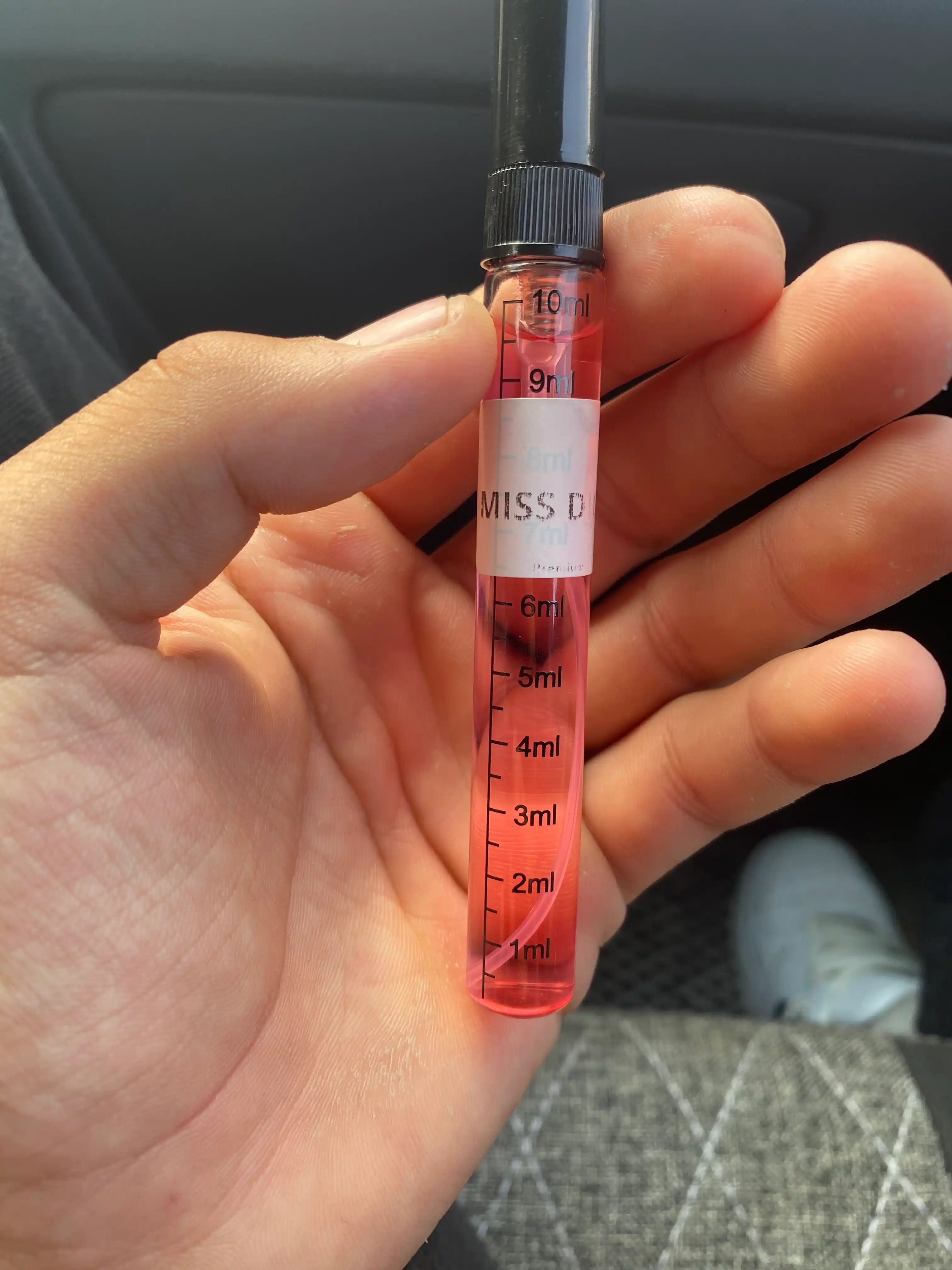 Atirlar ayollar uchun Lost Cherry, My Way, Miss Dior, Gucci Flora, Avon Today, sovga nabor