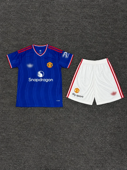 Retro futbol formasi