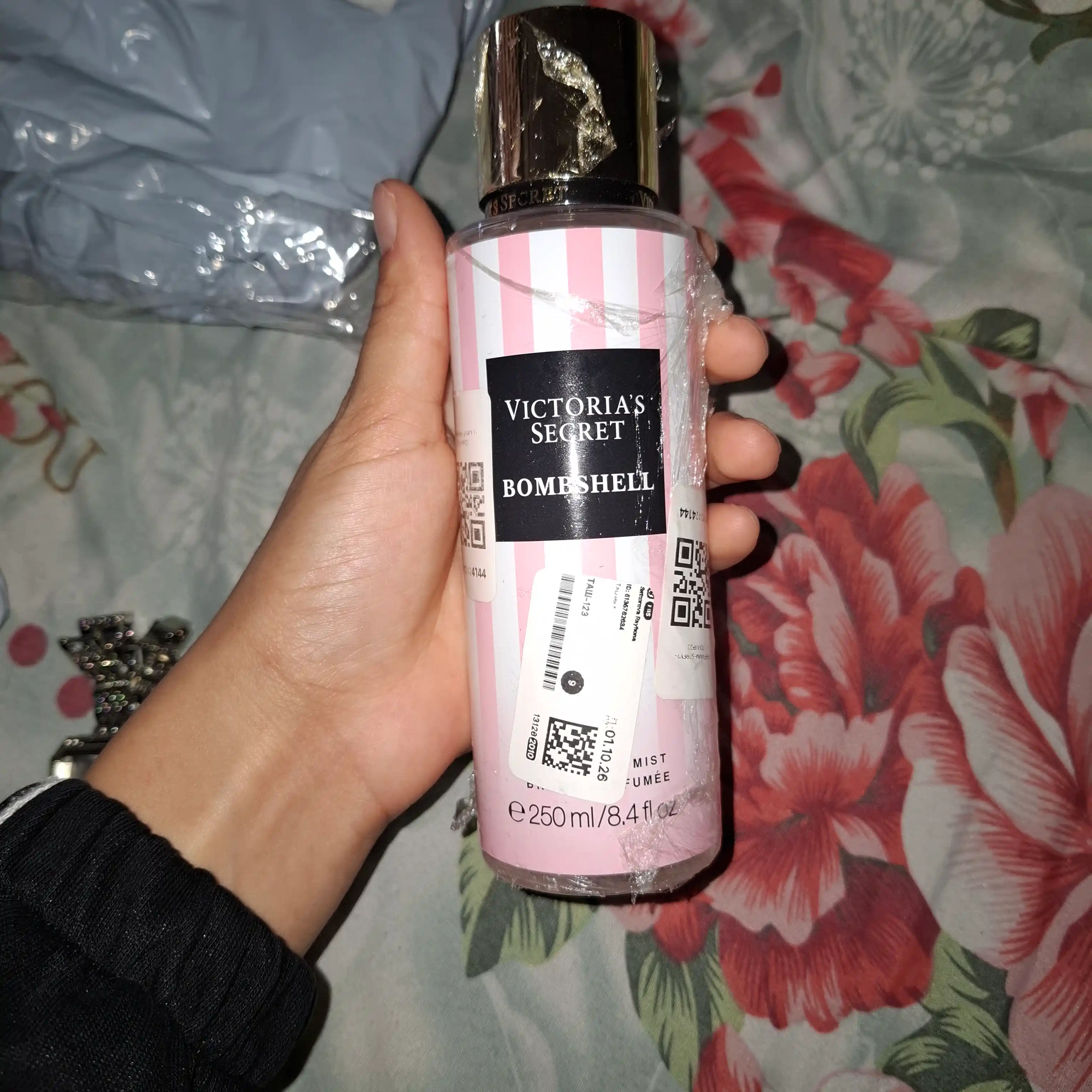 Victoria's Secret Bombshell Fragrance Mist, 250 мл – премиальный спрей для тела