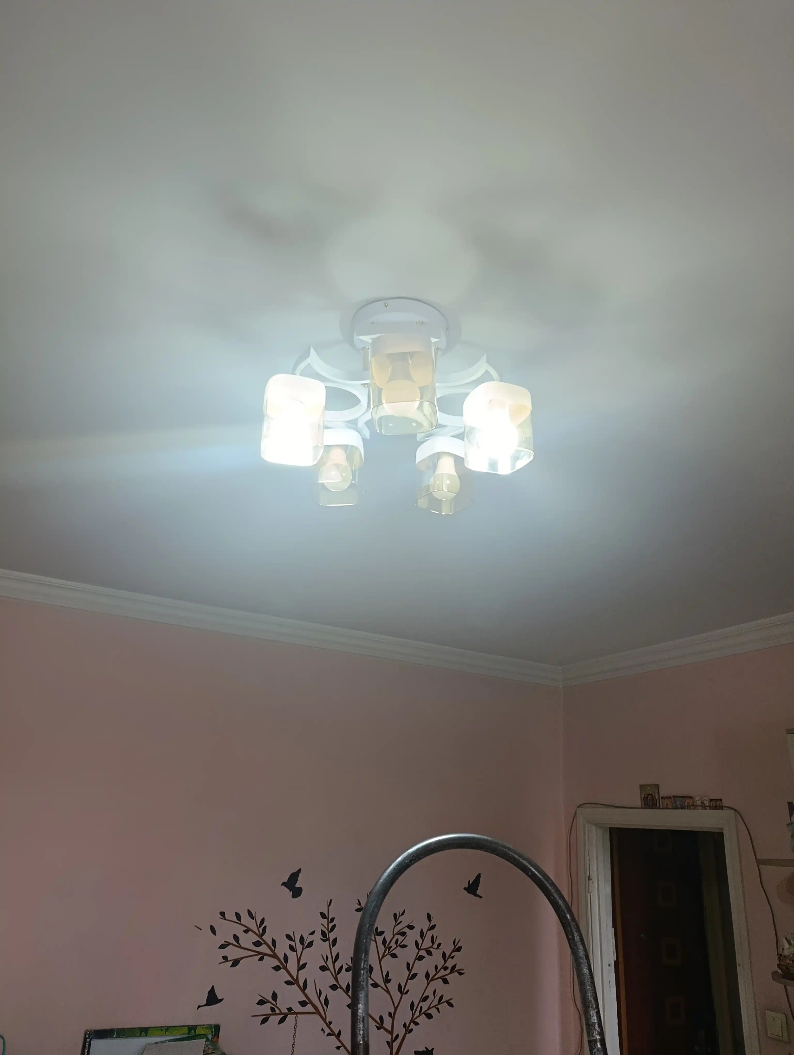 Shift qandil E27 2/3/5 ta lampa, 25 m² gacha, metall karkas, shisha plafon