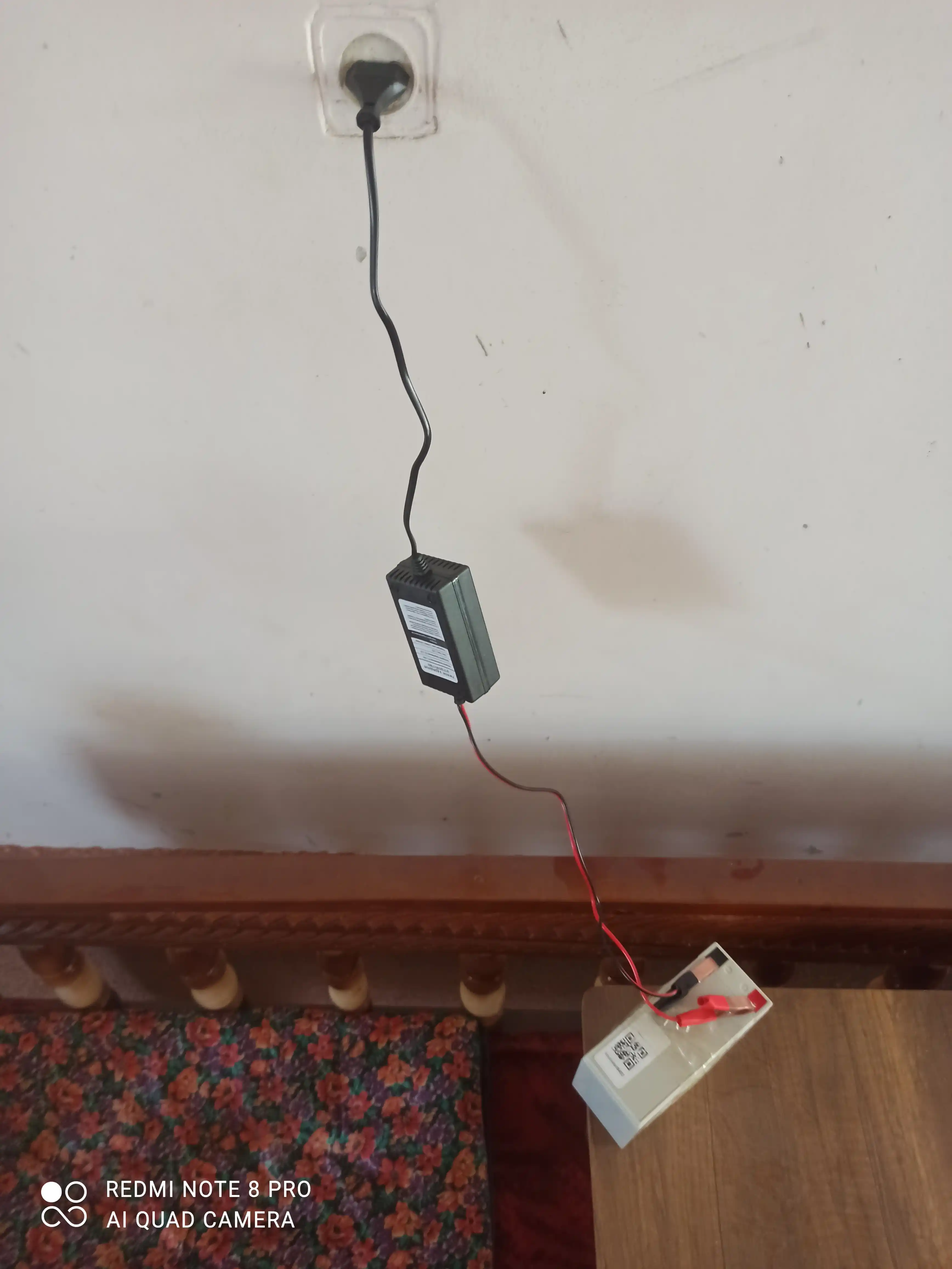 Зарядное устройство импульсное для авто аккумулятора 12V / 24V 2A-6A