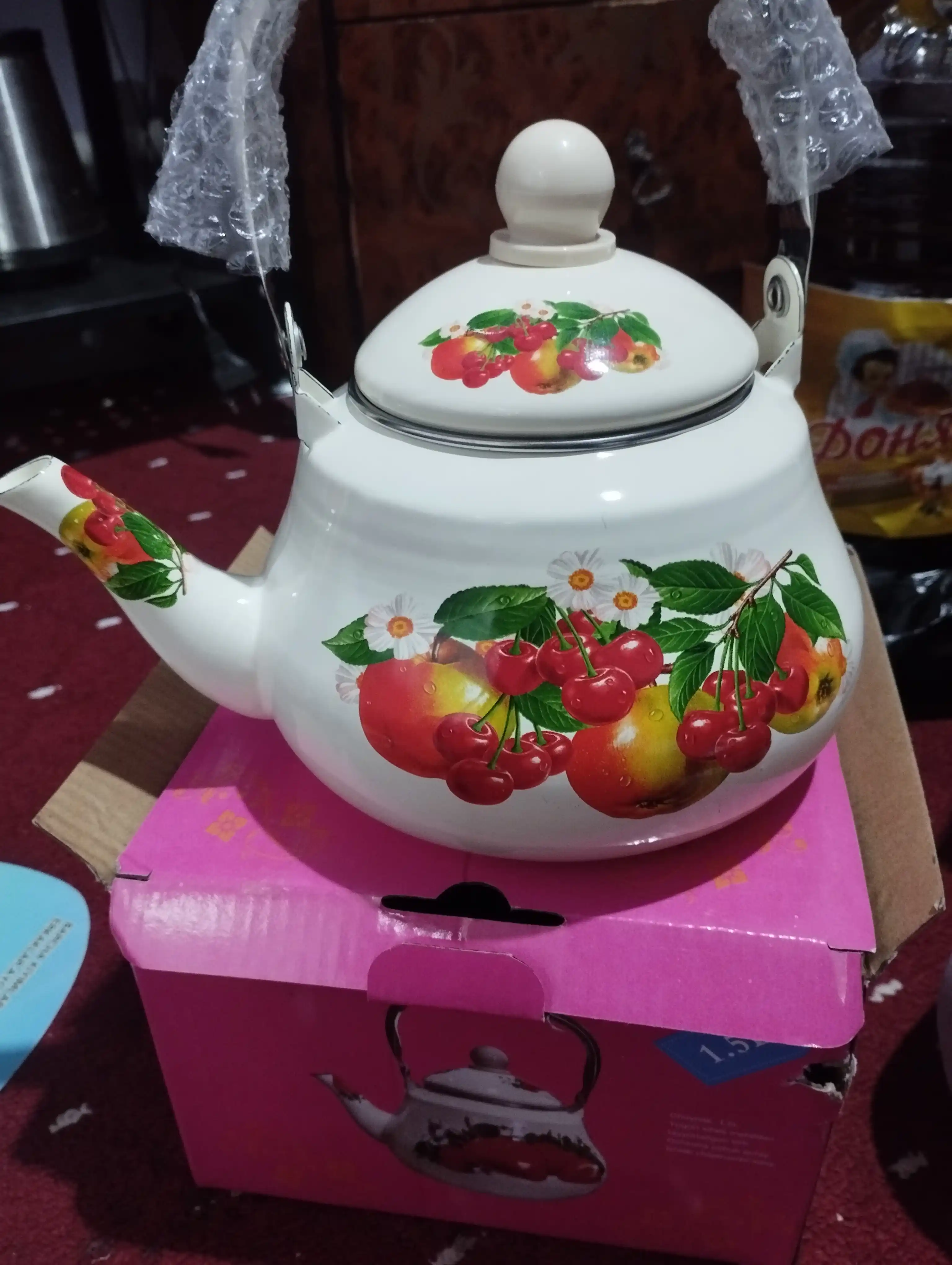Эмалированные чайники, 1,5 л, 1,7 л, с рисунком, цвета выбираются случайным образом