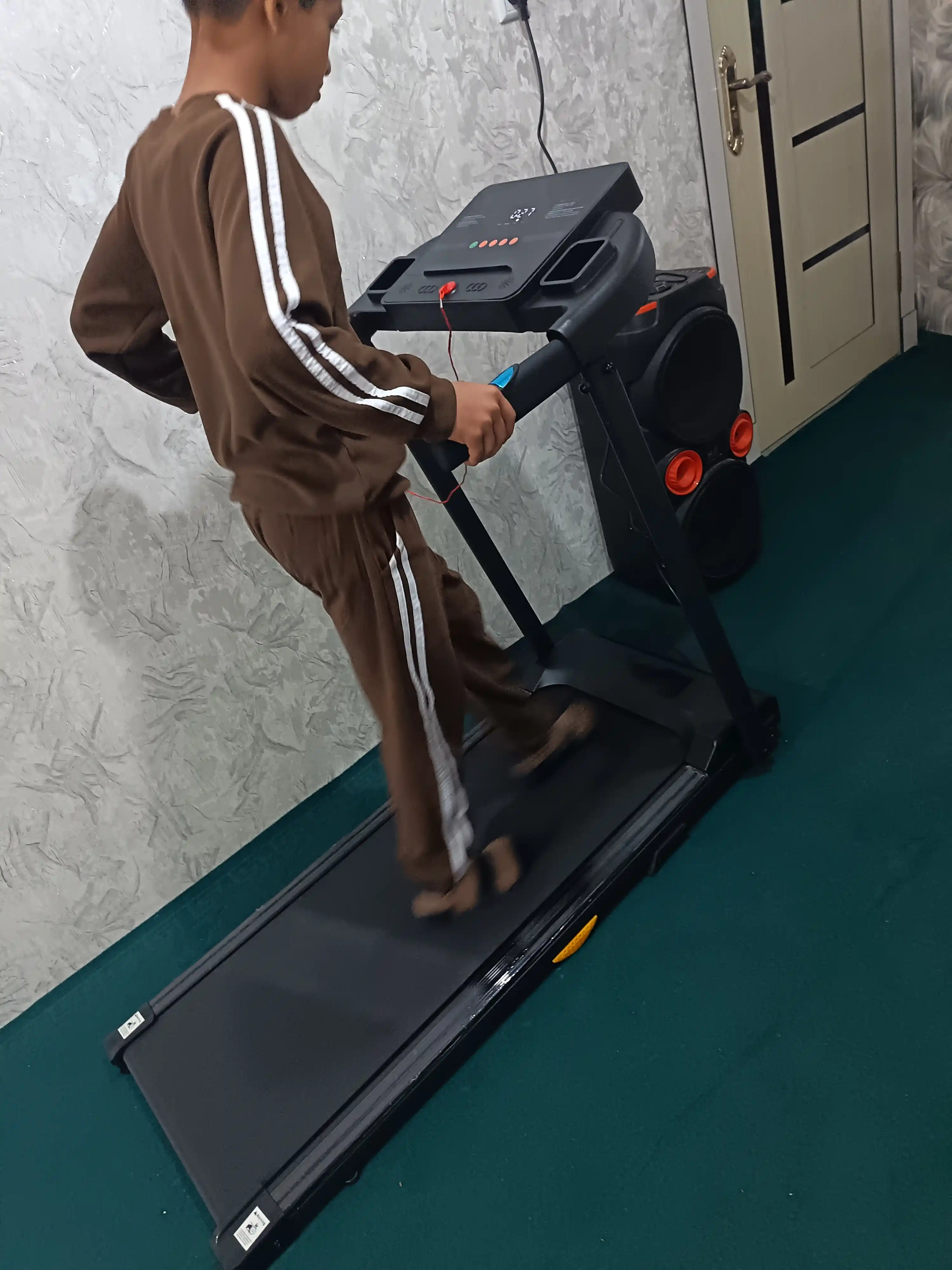 Yugurish yo‘lakchasi, uy va ofis uchun, kardiotrenajyor, erkaklar va ayollar uchun