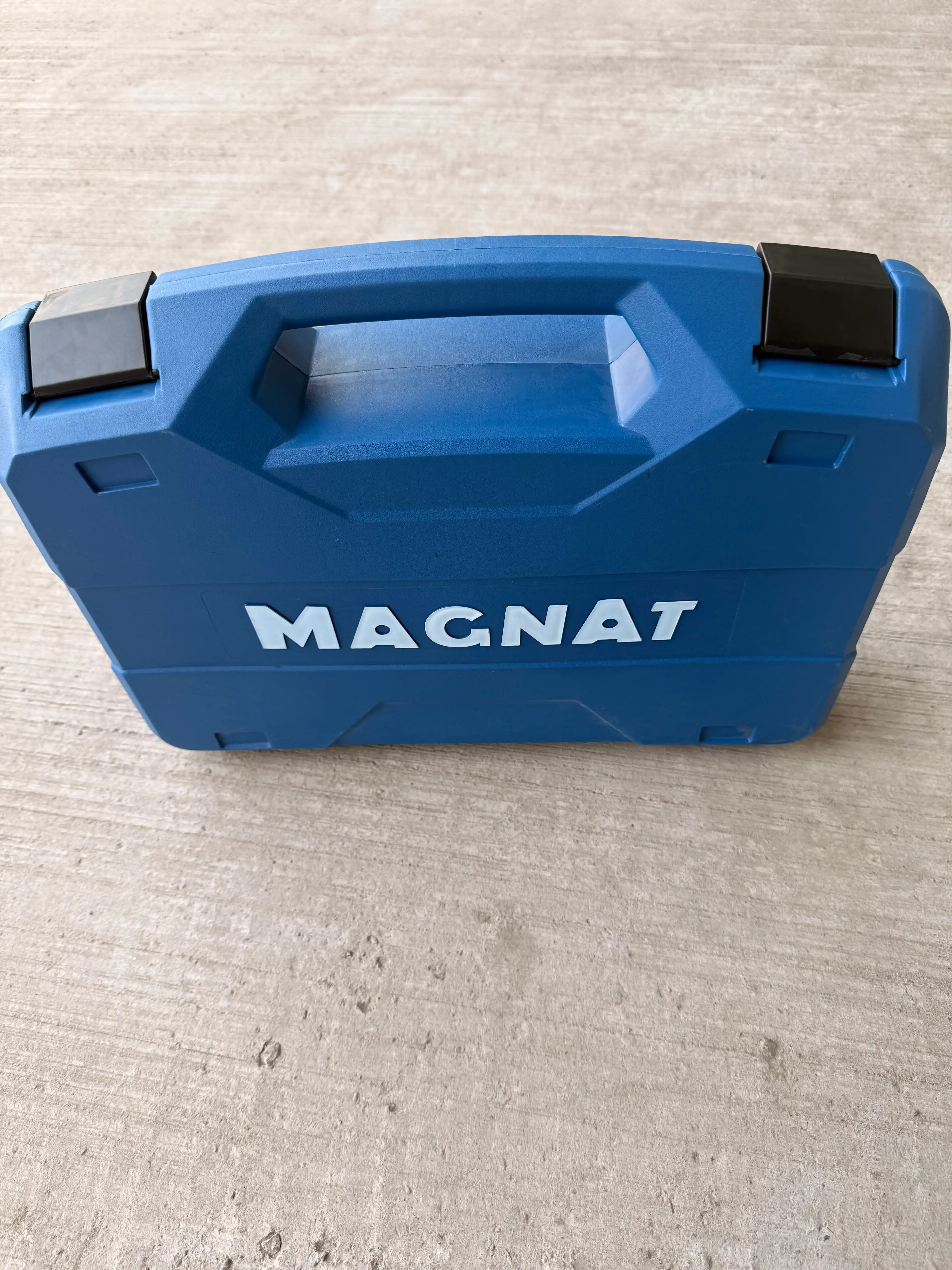 Перфоратор MAGNAT 2-24 электрический, ударный, с кейсом и набором буров