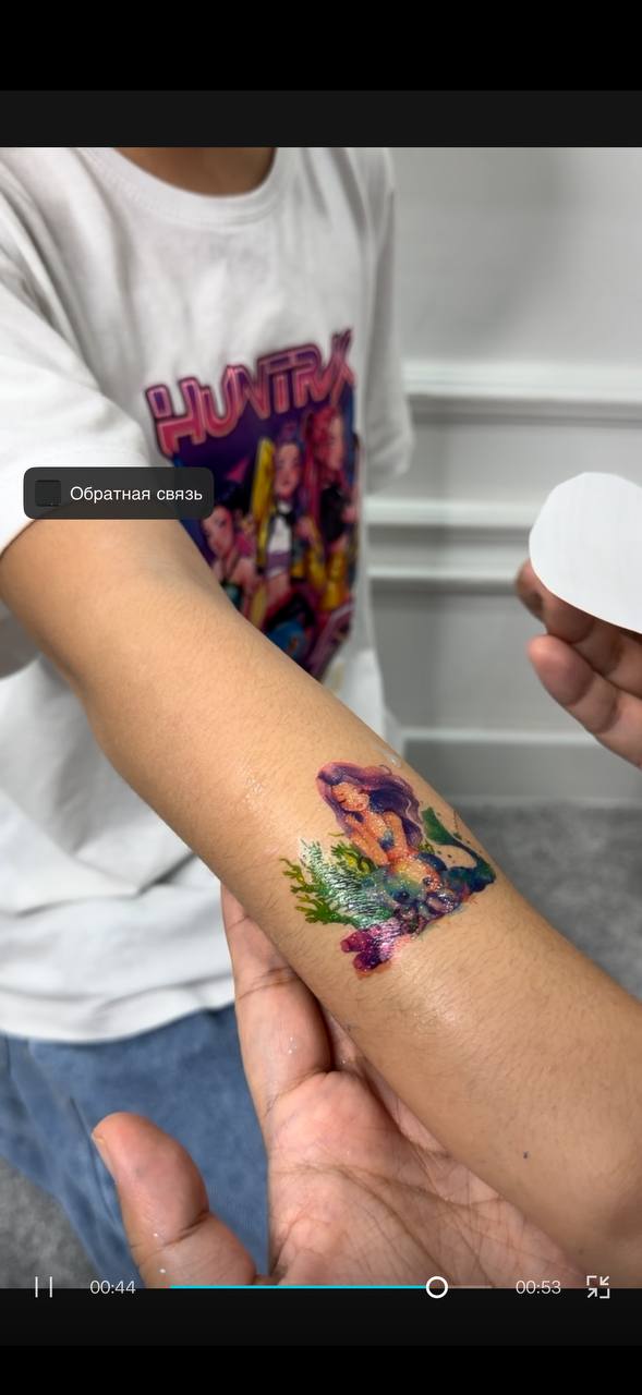 Yuzni bo'yash; yuz va tanani bo'yash; qiz uchun sovg'a