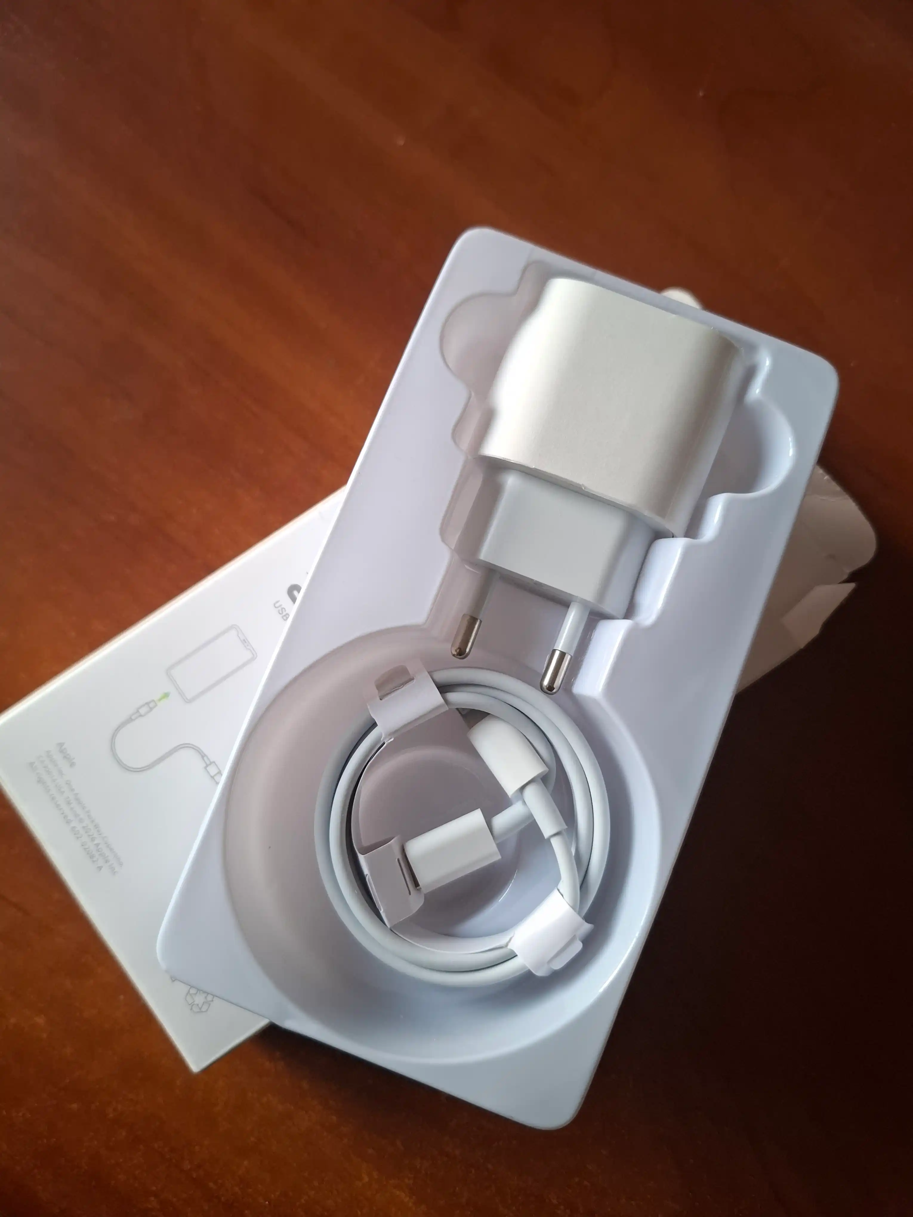 IPhone uchun quvvatlash to‘plami, adapter, Lightning kabeli | 20W tez quvvatlash