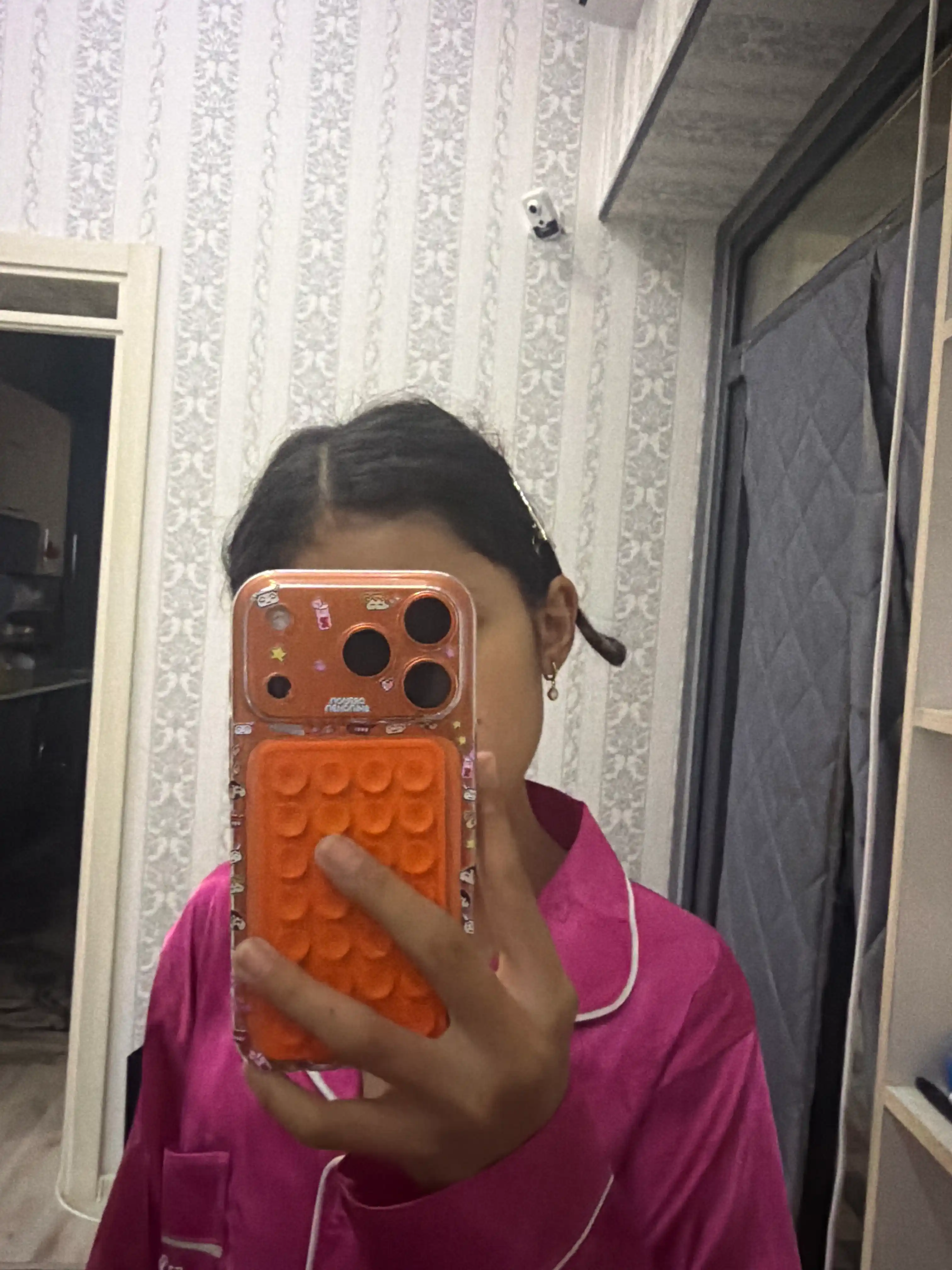 Nakleyka telefon va chexol uchun, stikerlar telefon uchun