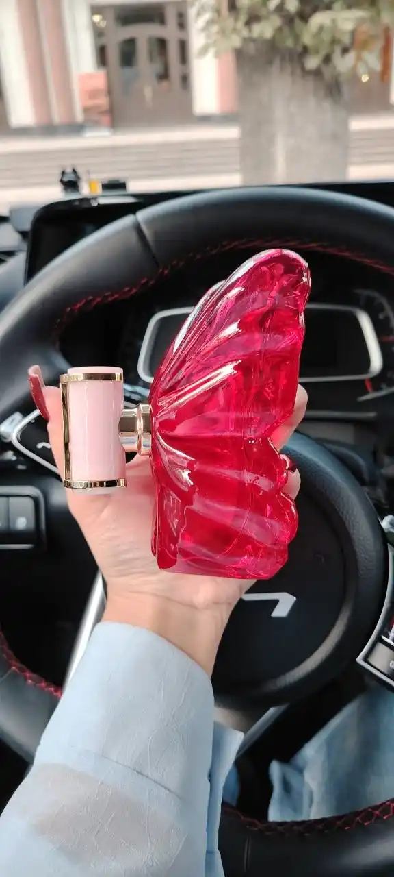 Carolina Herrera La Bomba ayollar atiri, EDP, 80 ml, uzoq saqlanuvchi parfyum