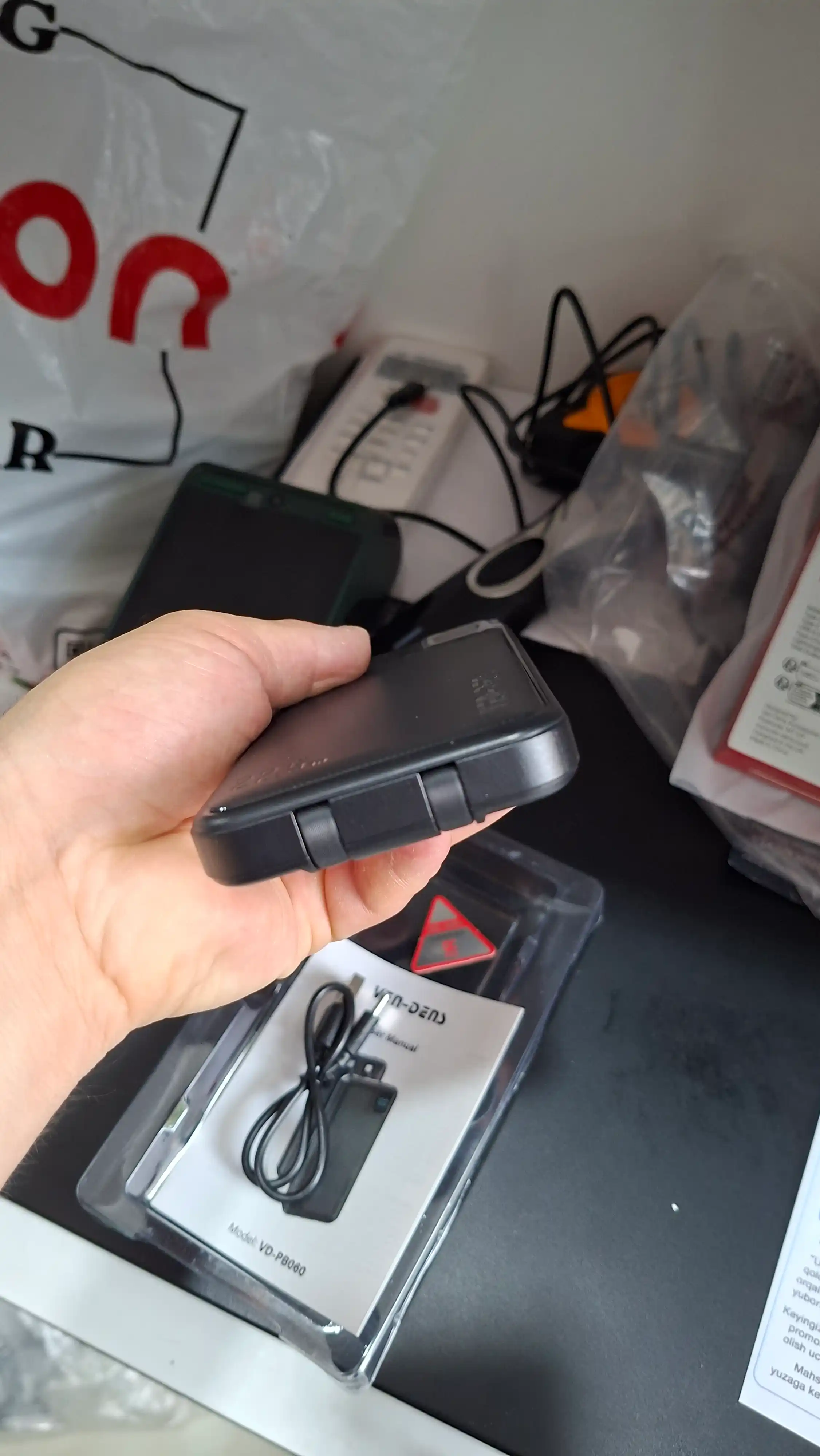 Power Bank 20000mA 22W tezkor quvvat bilan tashqi akkumulyatori +2 kabel bilan