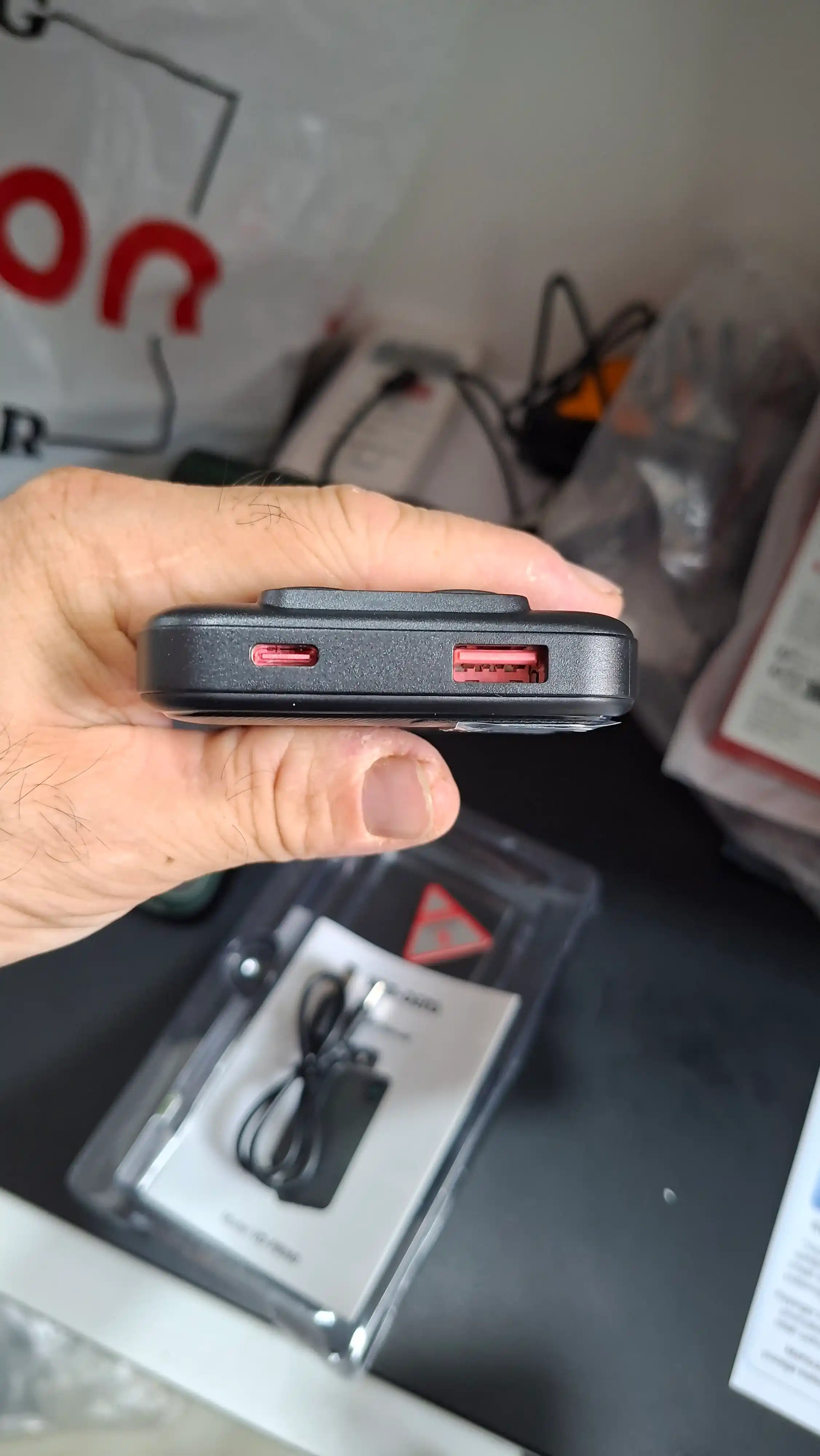 Power Bank 20000mA 22W tezkor quvvat bilan tashqi akkumulyatori +2 kabel bilan