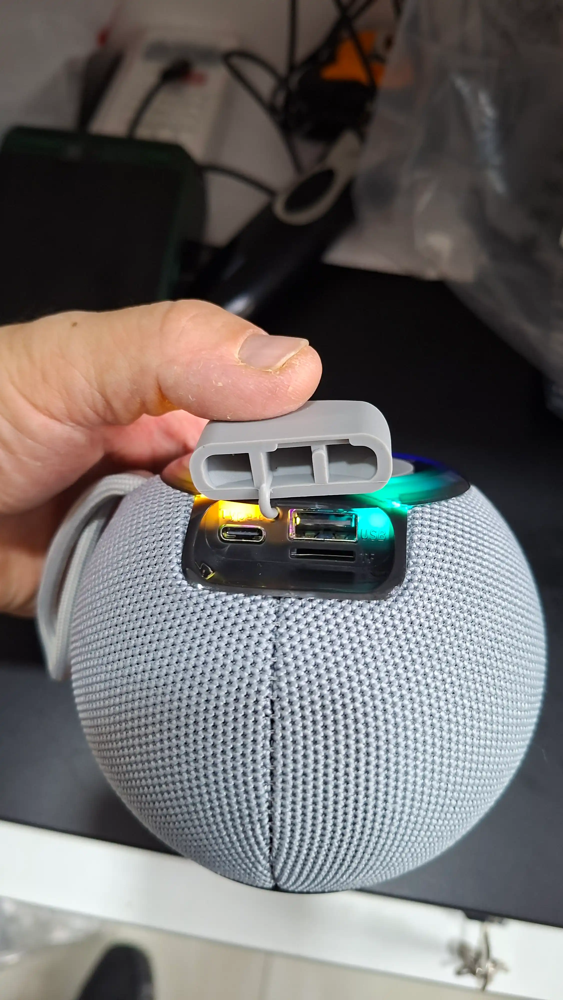 Bluetooth portativ kolonka  Kuchli ovoz, 5 soatgacha ishlaydi, TF/microSD