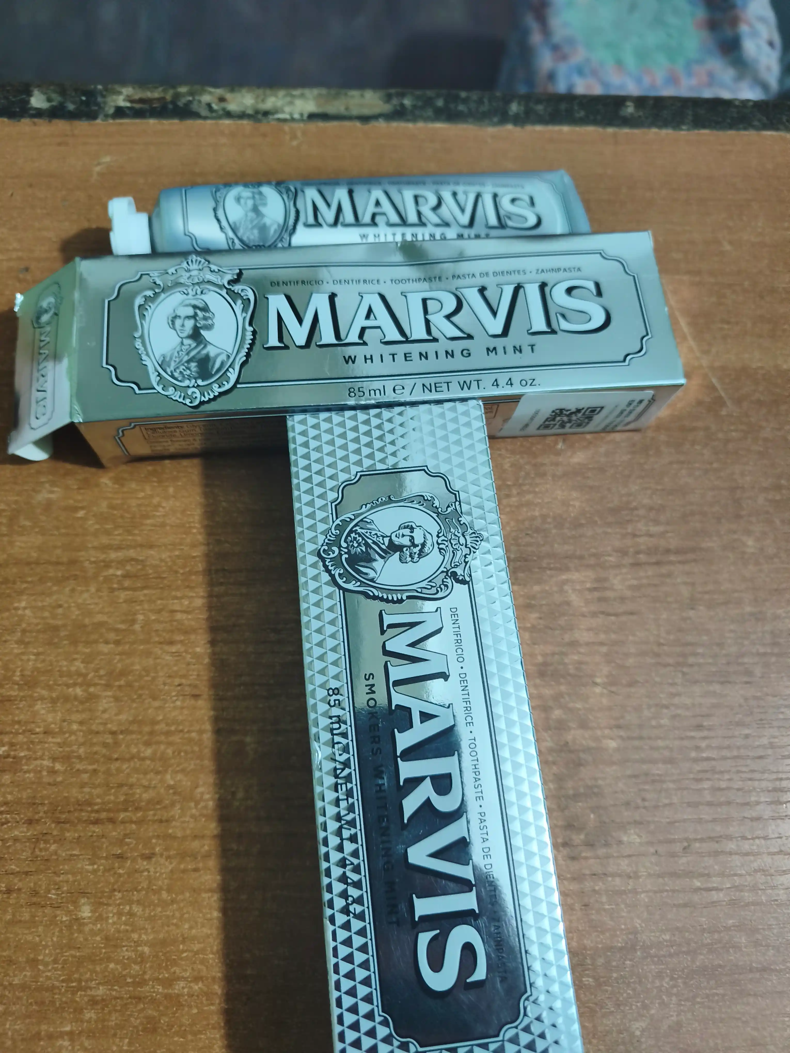 Marvis Whitening Mint tish pastasi – tishlarni oqartiruvchi tish pastasi, 85 ml