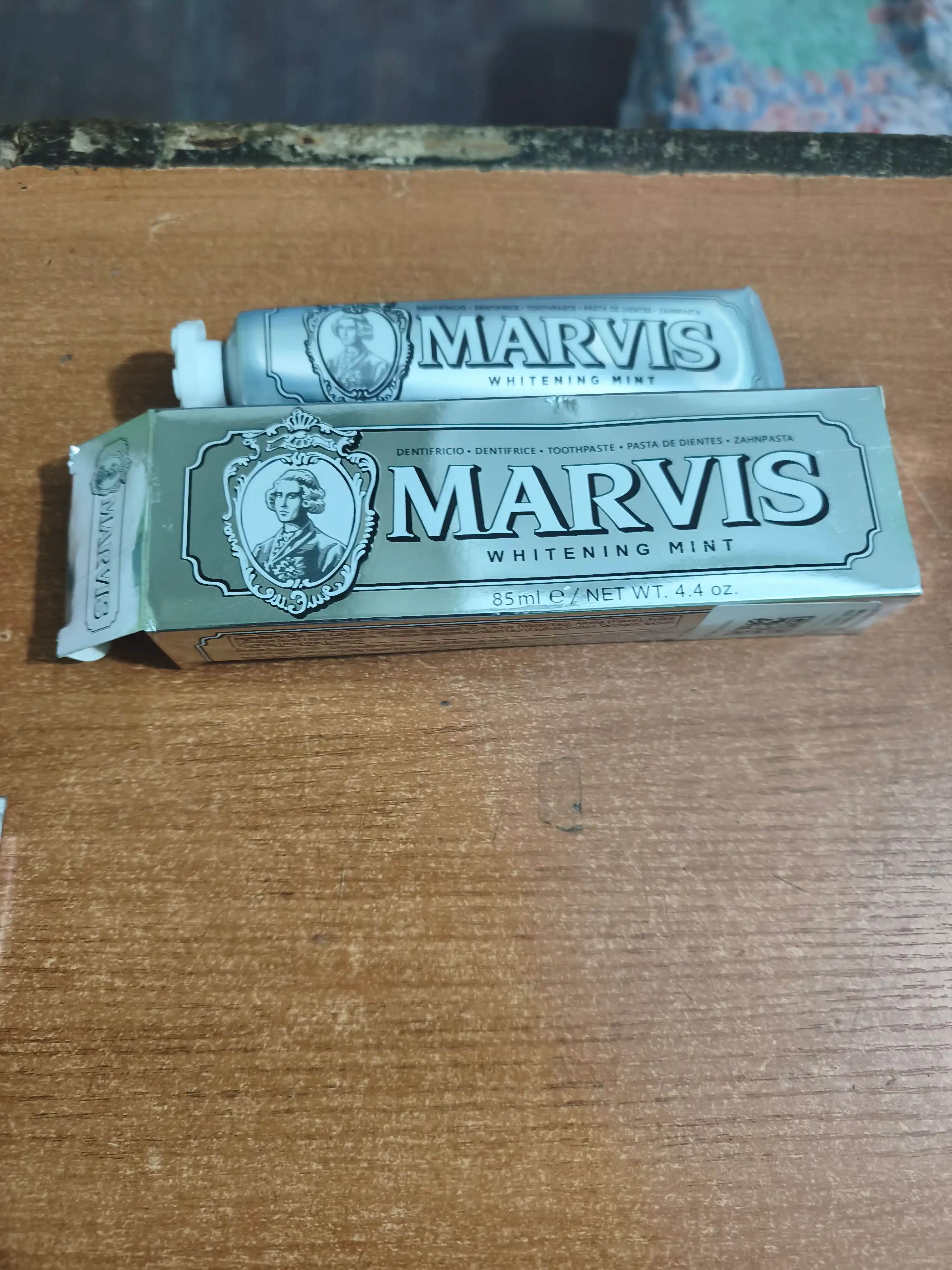 Marvis Whitening Mint tish pastasi – tishlarni oqartiruvchi tish pastasi, 85 ml