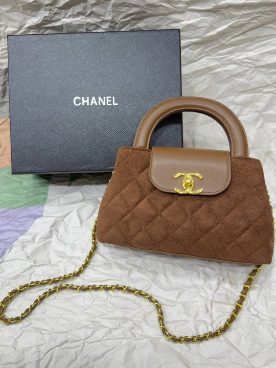 CHANEL ayollar sumkasi