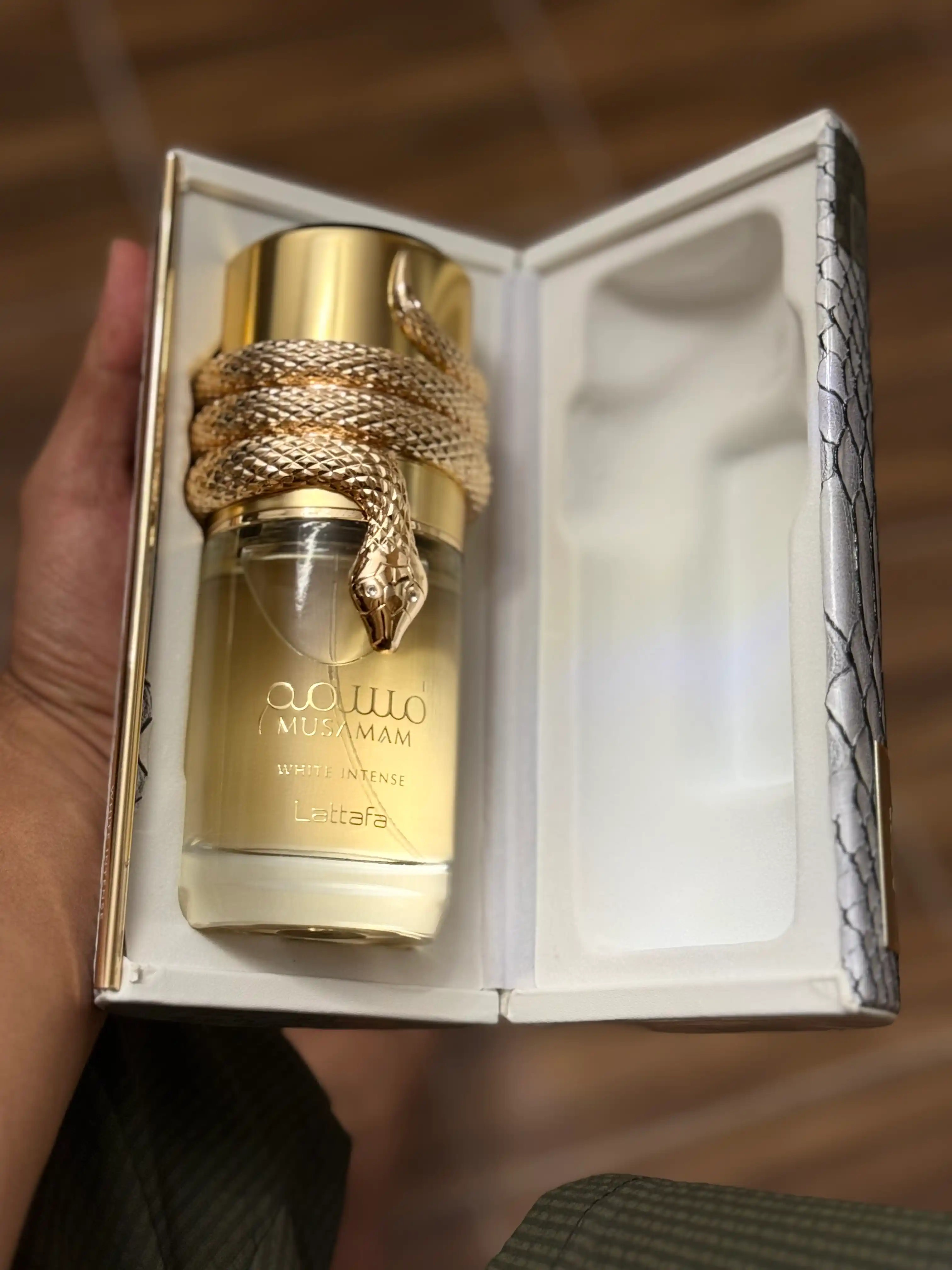 Ayollar va erkaklar uchun parfumlangan suv, Lattafa Musamam White Intense 100ml