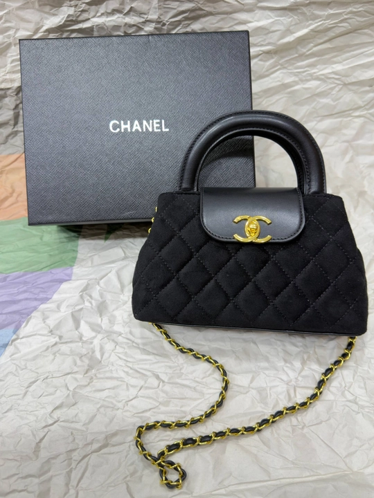 CHANEL ayollar sumkasi