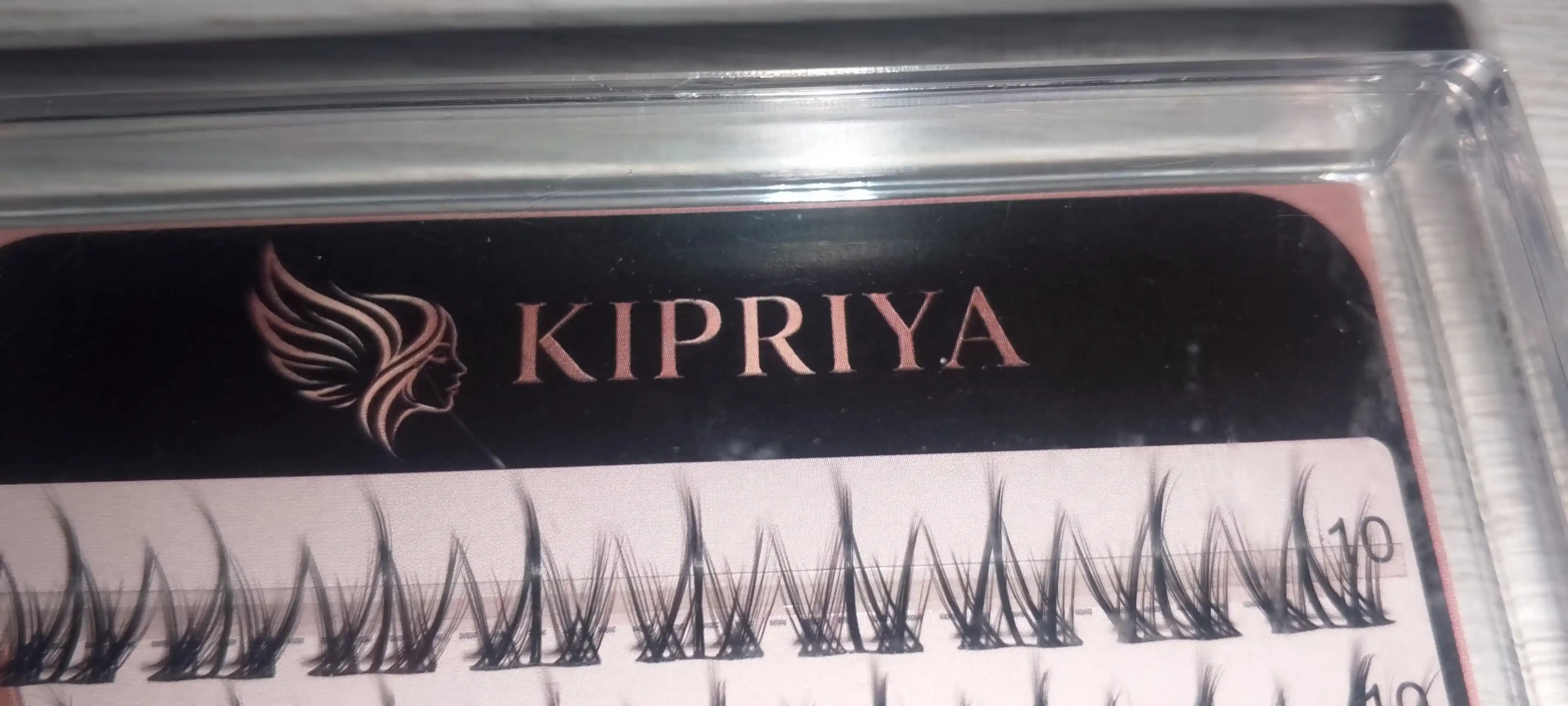"Anime" effektiga ega qo‘shimcha kipriklar - ko‘zlarni ifodali va yorqin pardozlash uchun