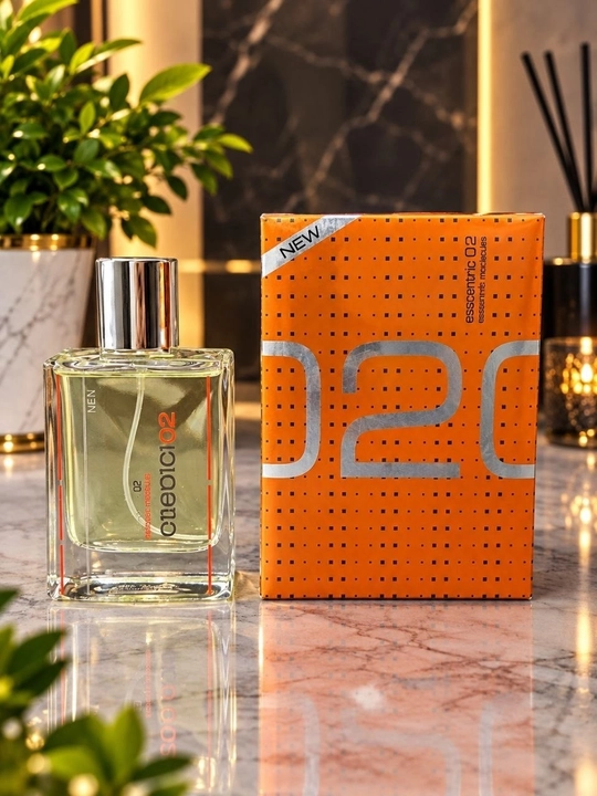 Erkaklar uchun Molekula 020 attorlik suvi, 020 Esscentric Molecules - 