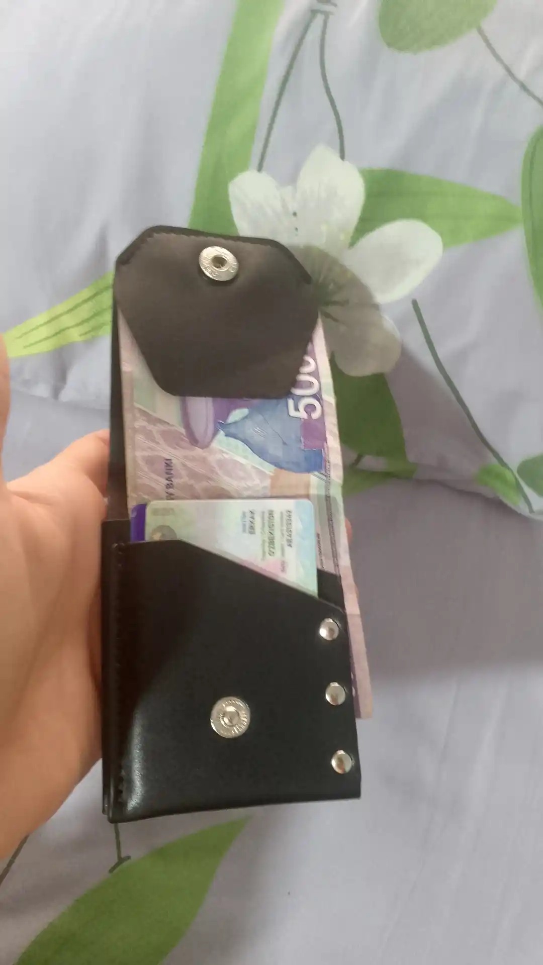 Erkaklar hamyoni, kartxolder, qisqichli, kartalar va pullar uchun eko-charm mini-hamyon