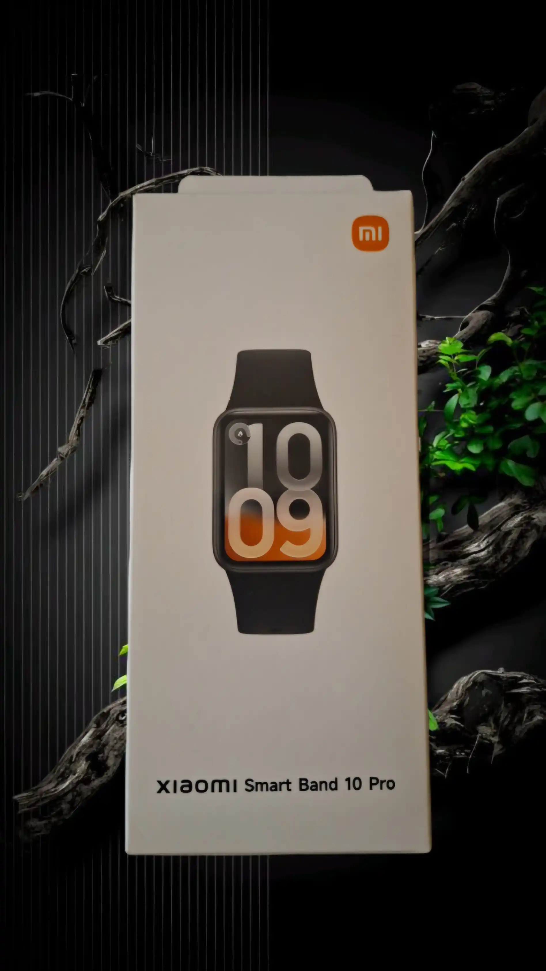 Xiaomi Smart Band 10 Pro, 1.74″ AMOLED display, 21-day battery, GNSS, 5ATM, 2000 nits