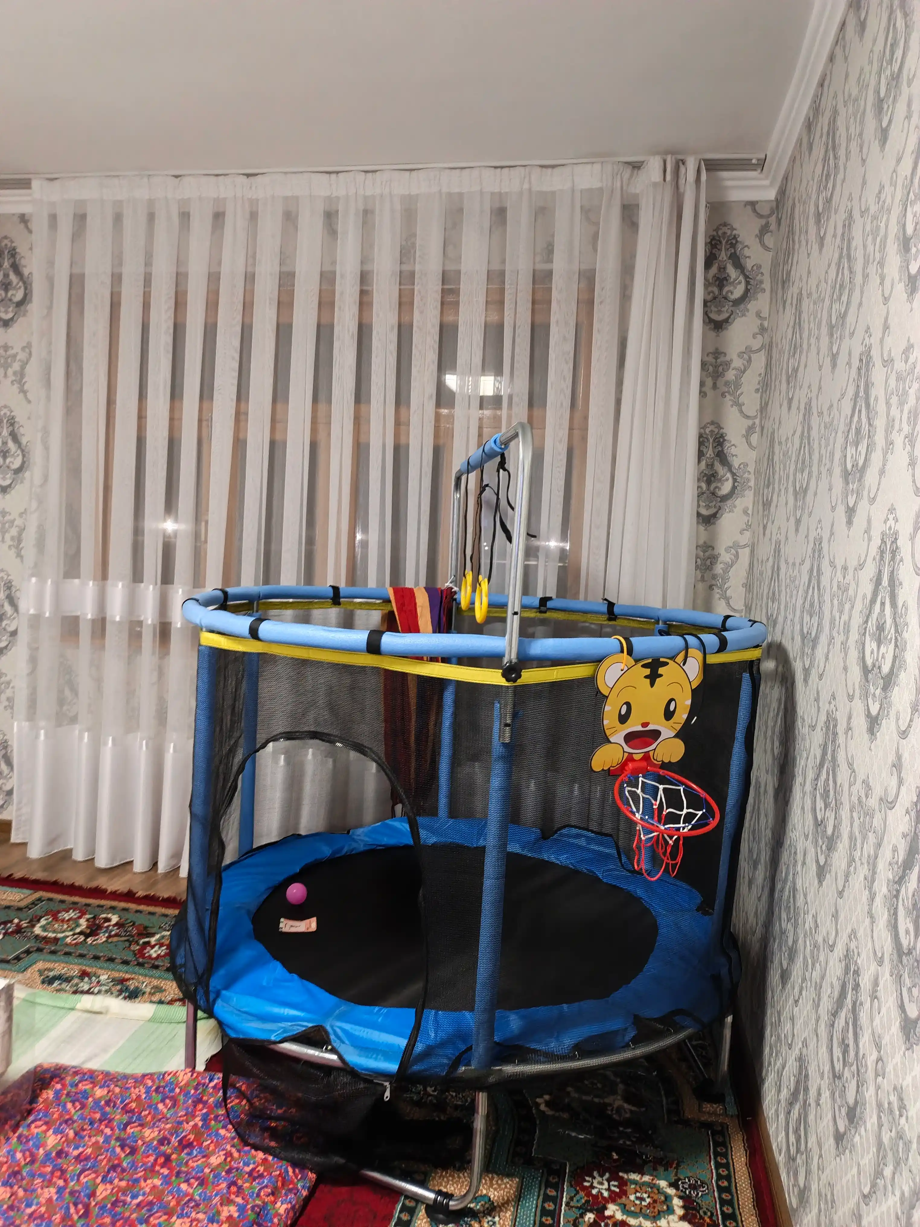 Детский батут с защитной сеткой, моющейся сеткой и мягкой защитой